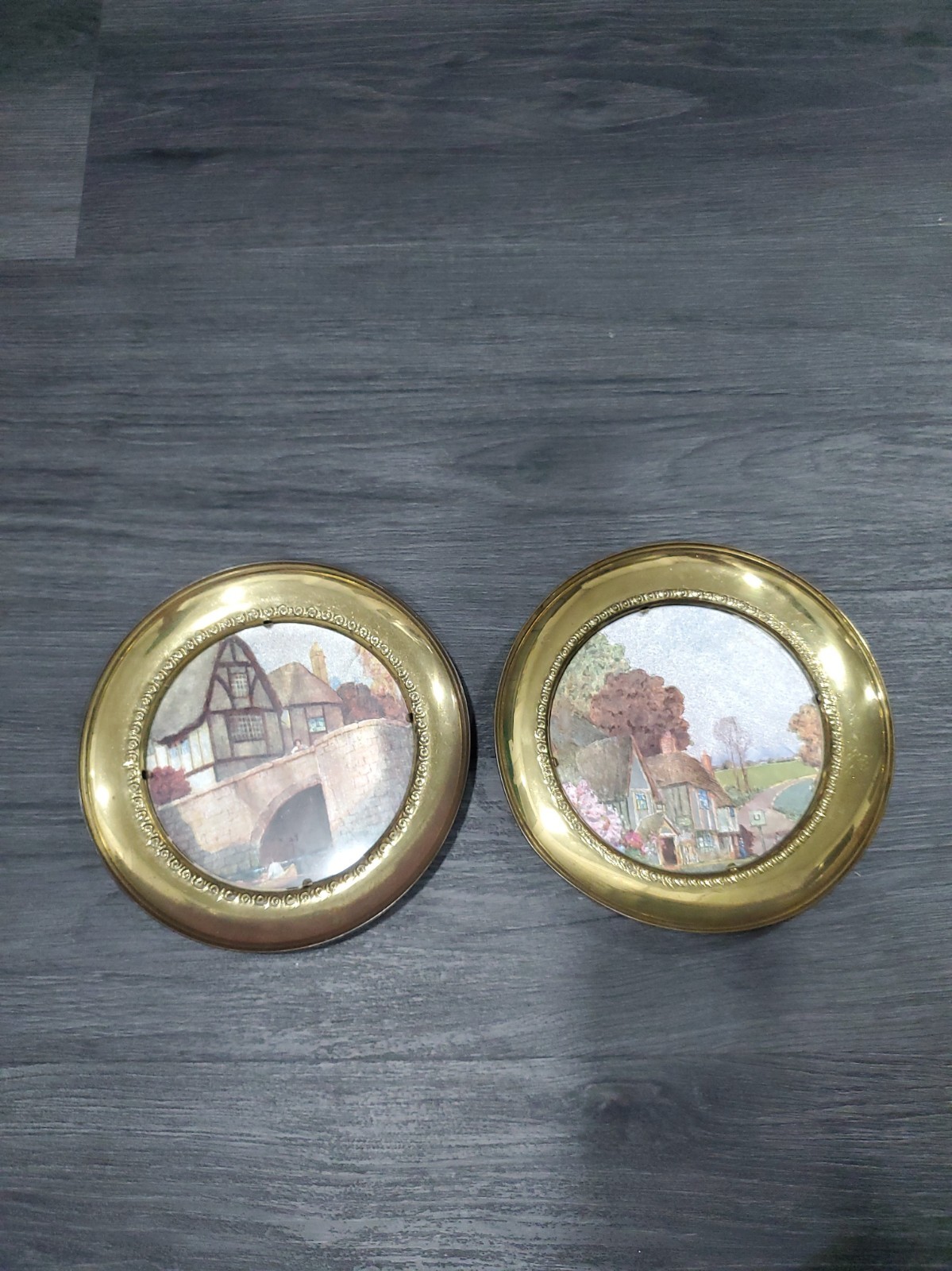 Vintage Peerage Brass Wall Plates. Pair Metallic Foil Art English Cottage Scene
