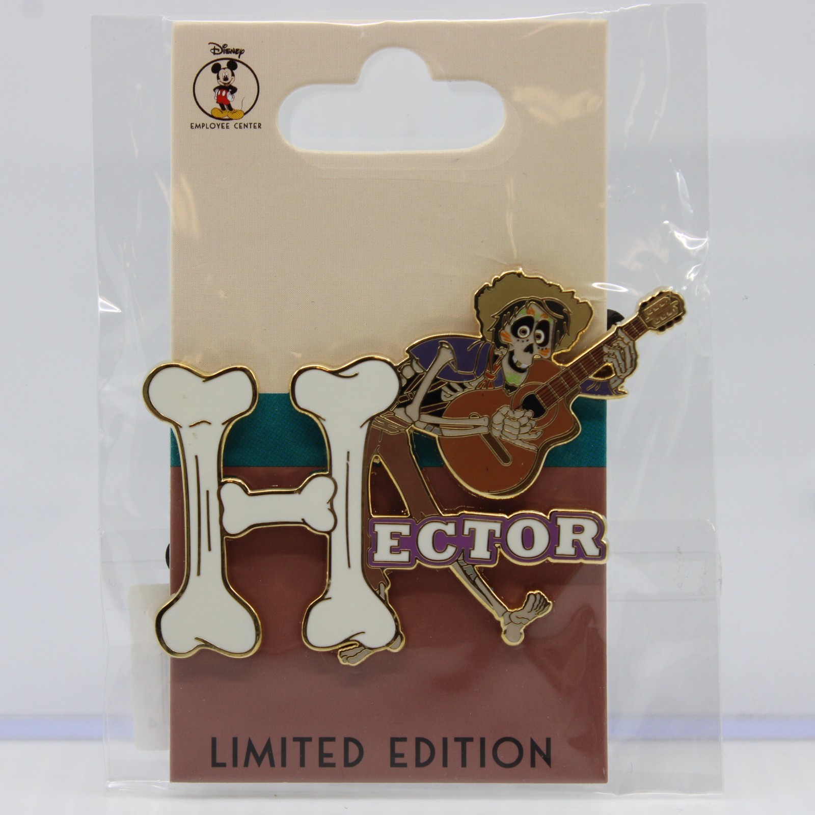 C4 Disney DEC LE 250 Pin Character Name Pixar Coco Hector