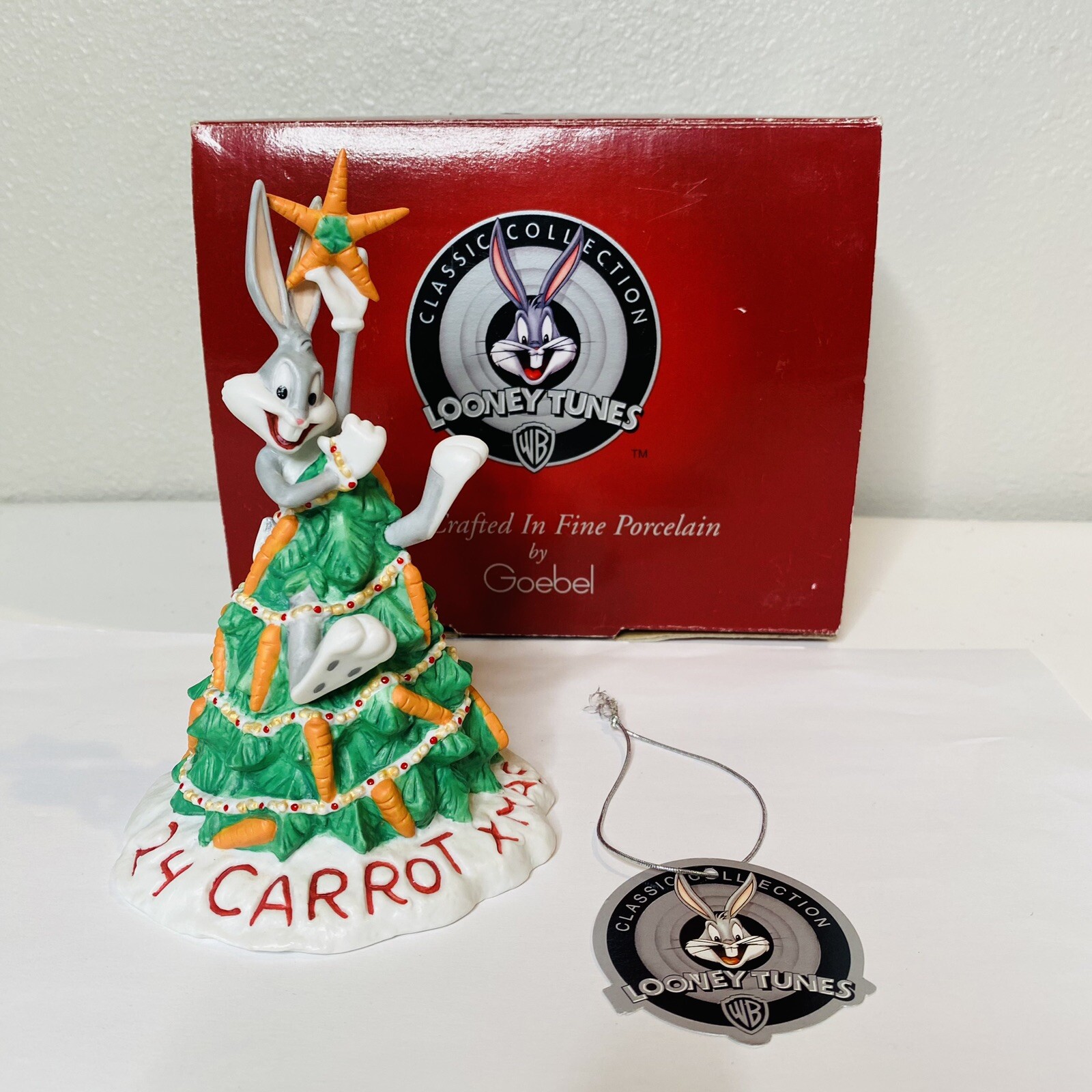 GOEBEL 1999 LOONEY TUNES BUGS BUNNY 24 CARROT X-MAS PORCELAIN FIGURINE #471019