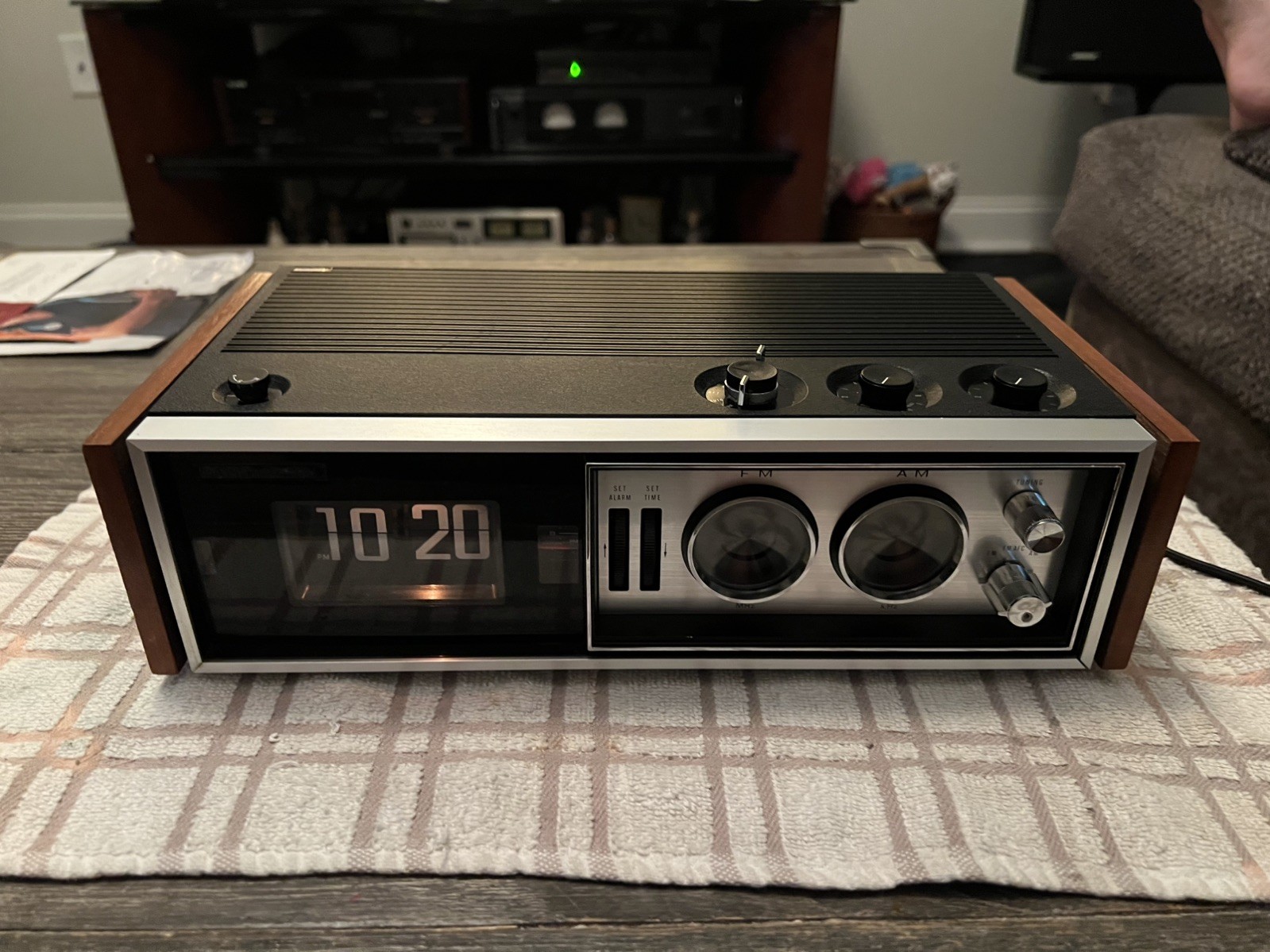 Vintage 1971 Premium Panasonic National RC-7469 Flip Clock AMFM RadioAlarm Clock