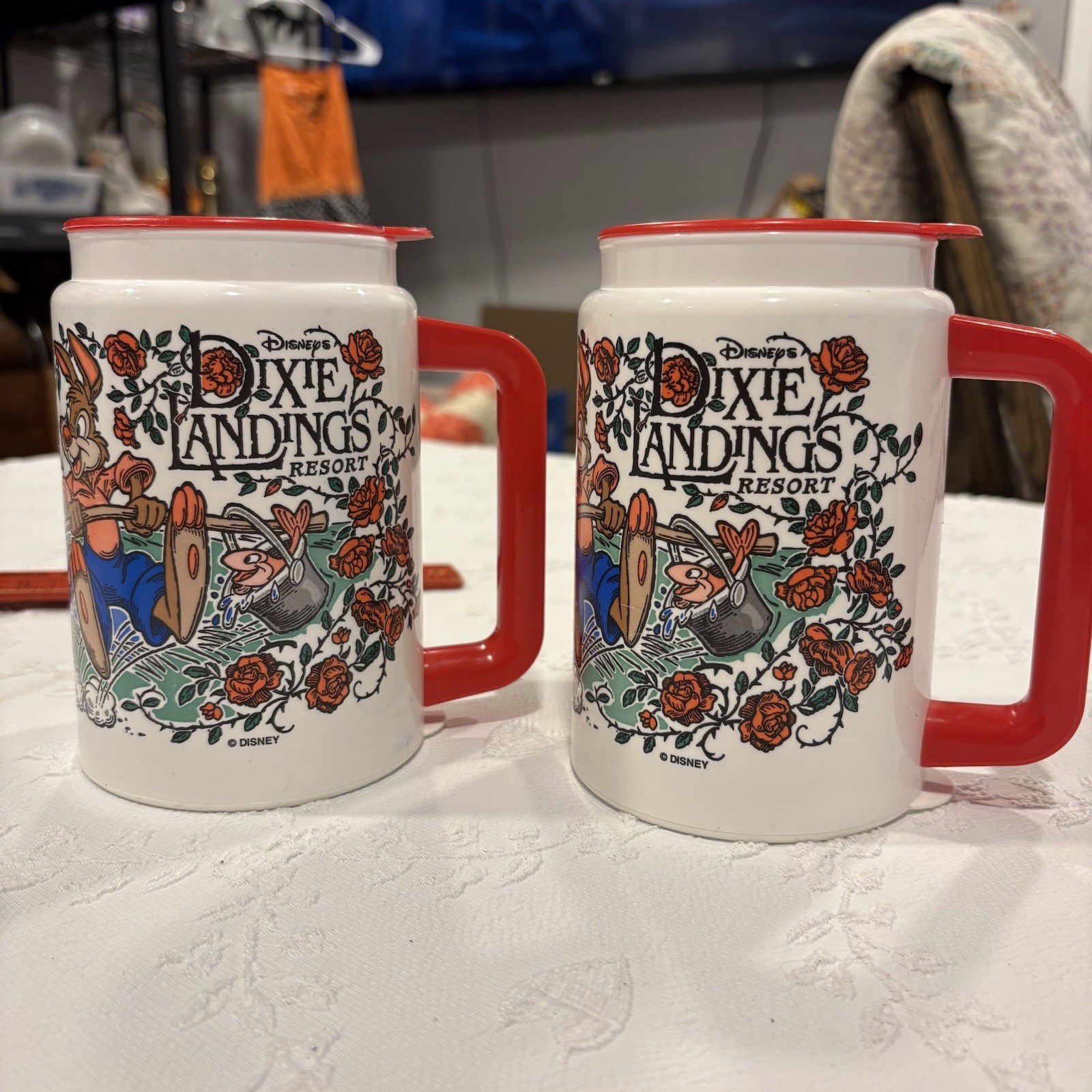 (2) Vintage 1990s Disney Dixie Landings Resort Plastic Travel Souvenir Mug w/Lid
