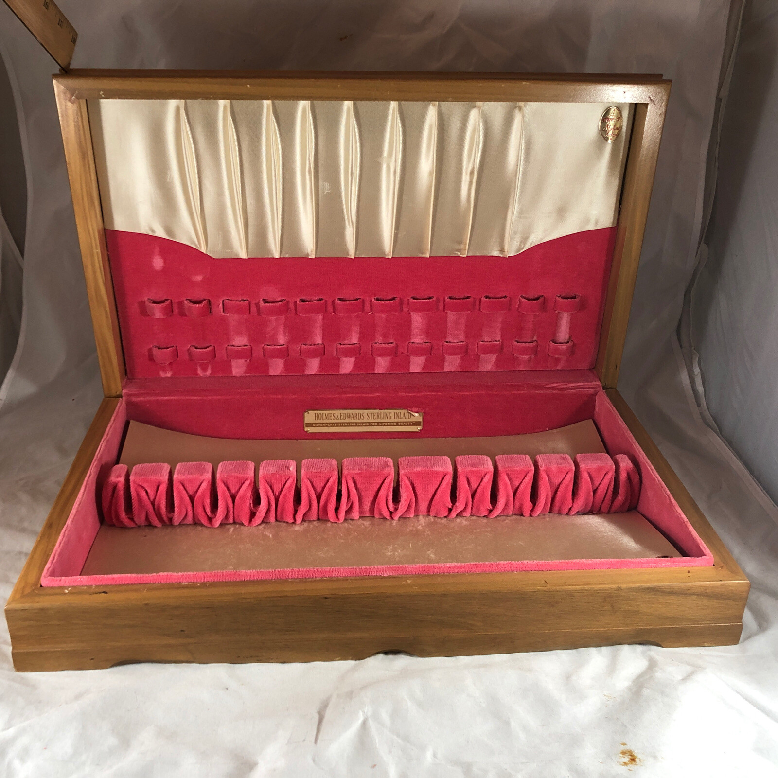Vintage Holmes & Edwards Light Wood Silverware Flatware Chest Box Pink Interior