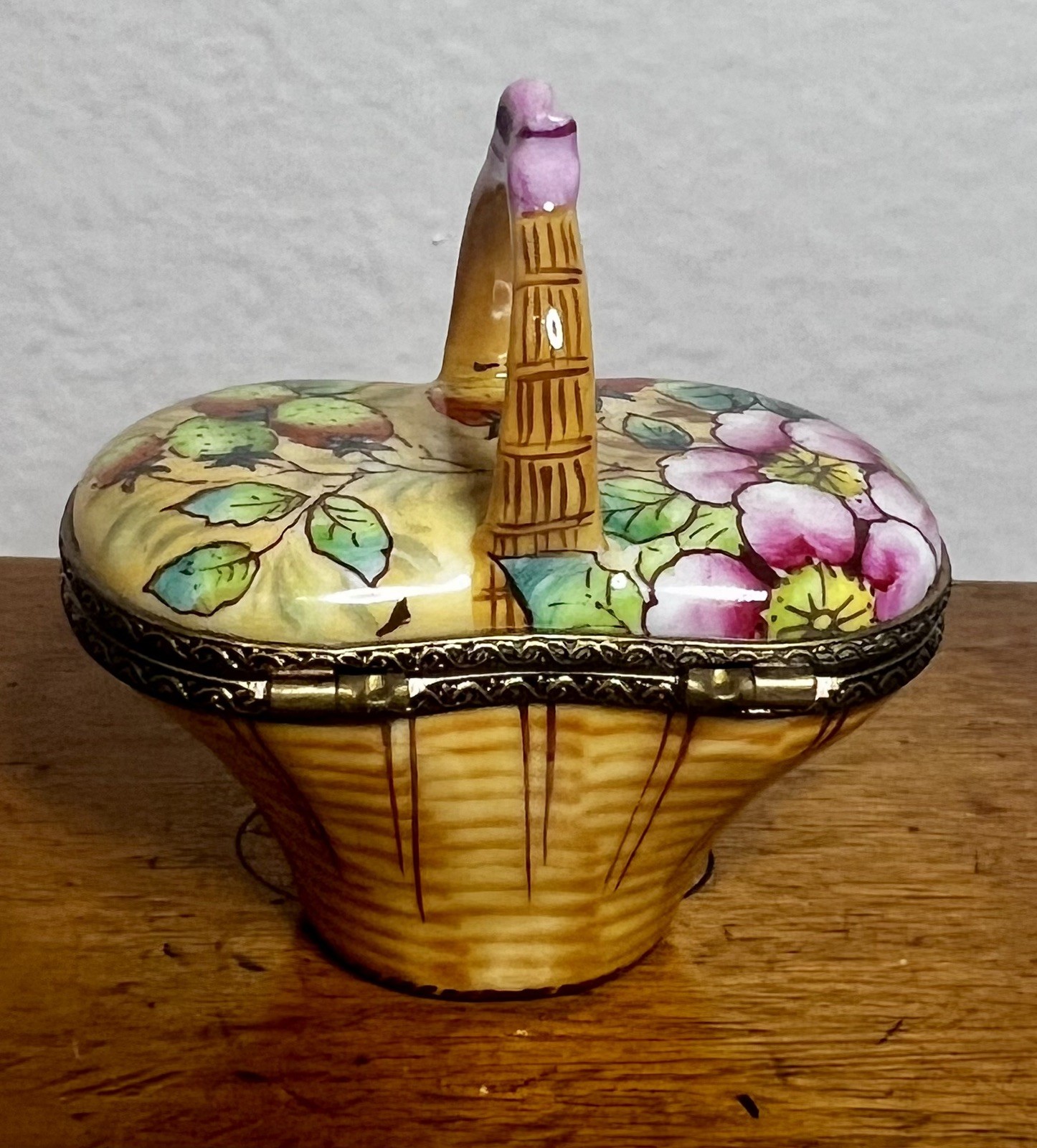 Vintage Jaques Limoges France Porcelain Trinket Strawberry Wicker Picnic Basket 