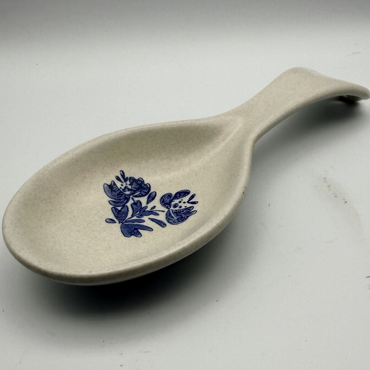 Pfaltzgraff Yorktowne Spoon Rest Holder Heart On Handle Made in USA