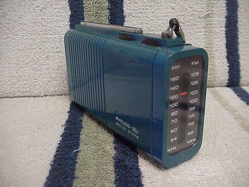 Philco Ford R-940 AM/FM Radio Professionally Repaired Works Excellent 1974