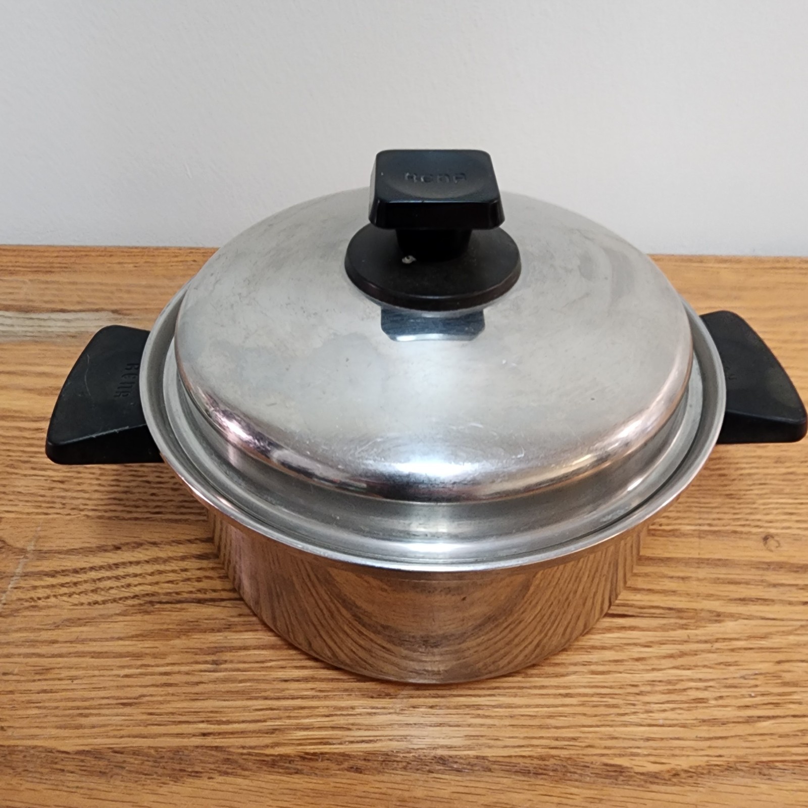 Vintage Rena Ware 3-ply 18-8 stainless steel 2-quart pot made in the USA