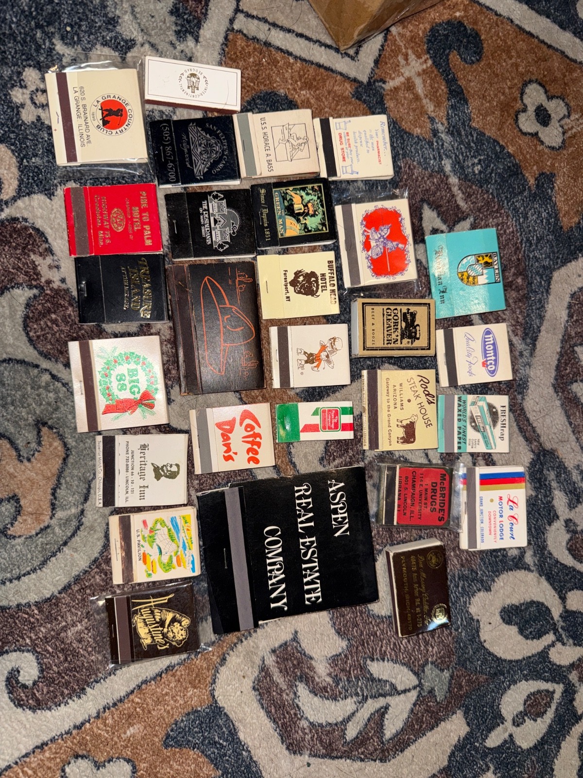 Vtg Matchbook Lot of 24 UNSTRUCK Full Advertising Vegas Route 66 Aspen Hotels