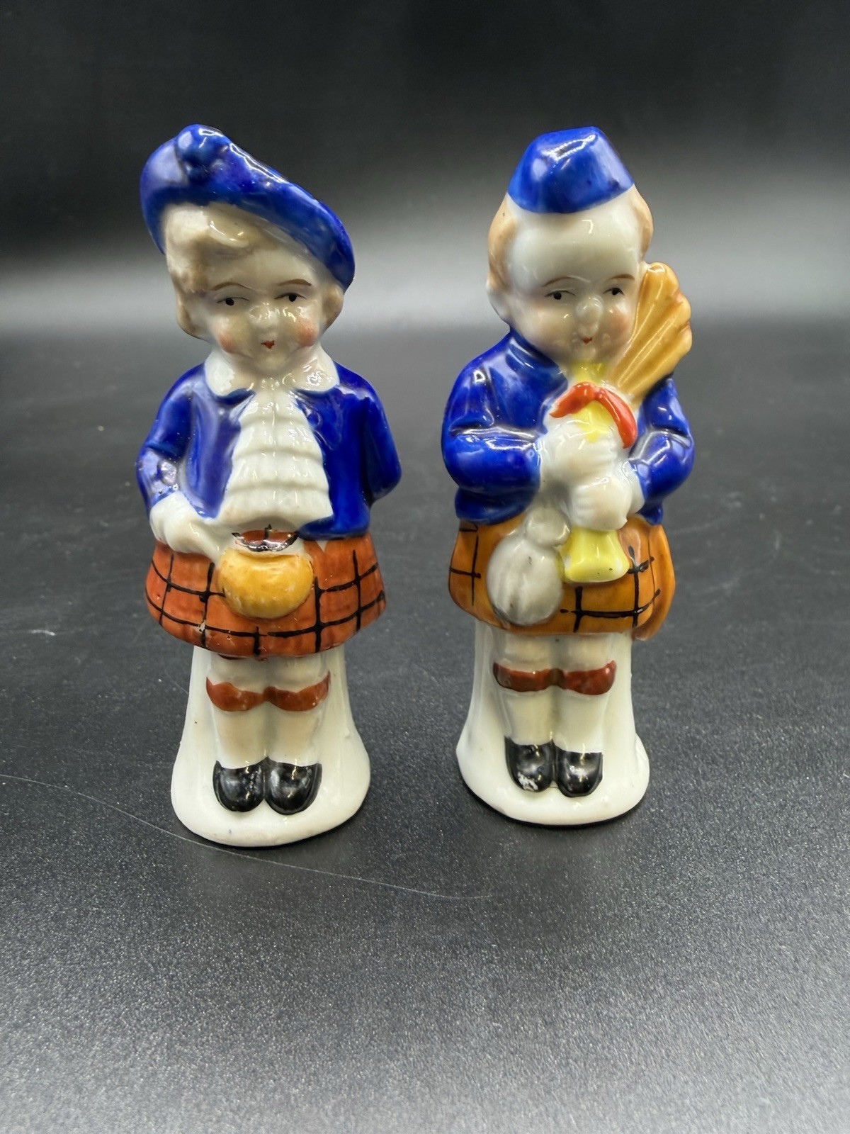 Vintage Set Of Porcelain Figurines, Depicting A Scottish Couple, Made In Japan Vintage Set Of Porcelain Figurines, Depicting A Scottish Couple, Made In Japan