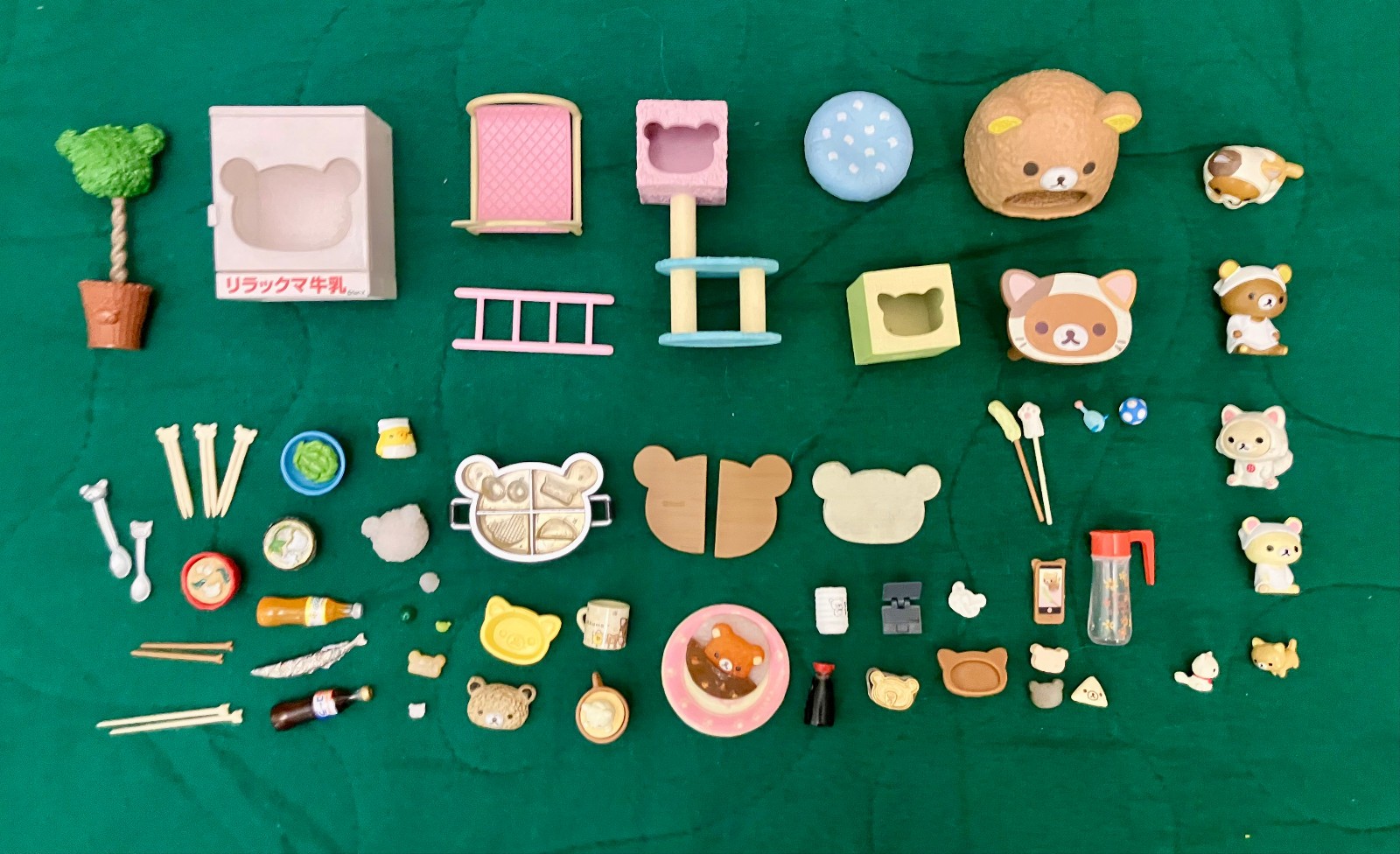 Rilakkuma Re-Ment Set - lots of pieces, excellent condition