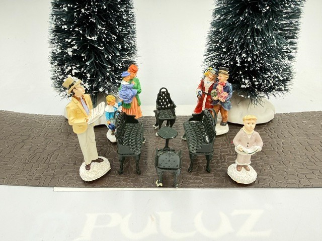 Lemax D56 Christmas Village Figurine/Accessories Lot of 9: Victorian Seats & peo