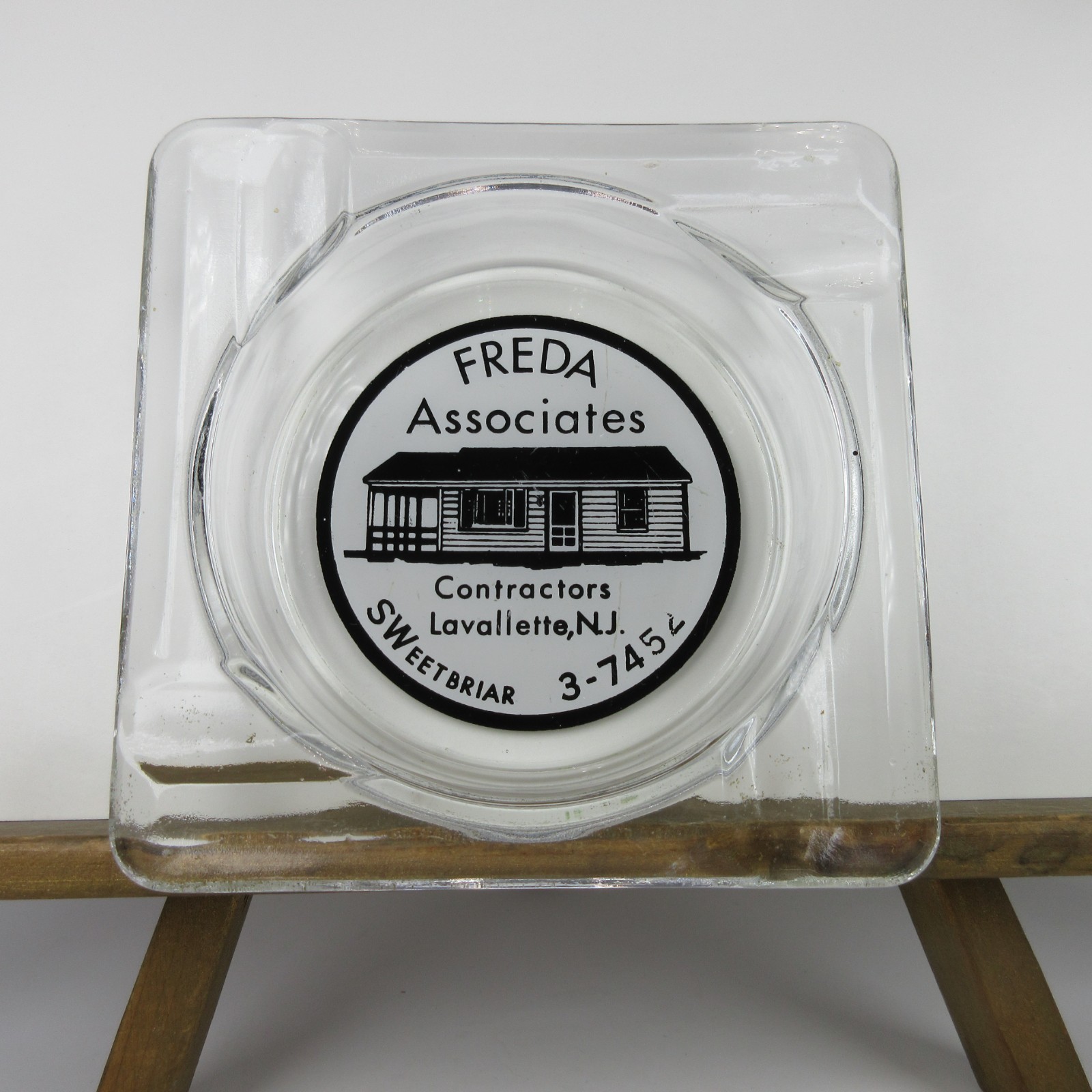 VINTAGE ADVERTISING GLASS ASHTRAY FREDA ASSOCIATES CONTRACTORS LAVALLETTE N.J.