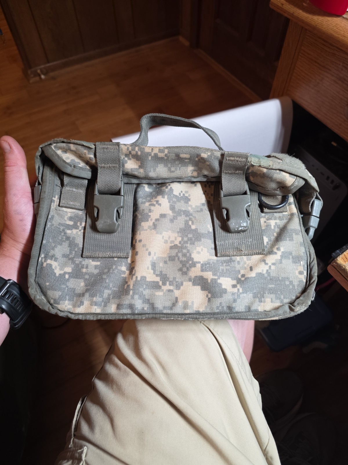 Rare USGI MOLLE II 300 Round Ammo Carrier Shoulder Bag ACU Digital Camo No Sling Rare USGI MOLLE II 300 Round Ammo Carrier Shoulder Bag ACU Digital Camo No Sling