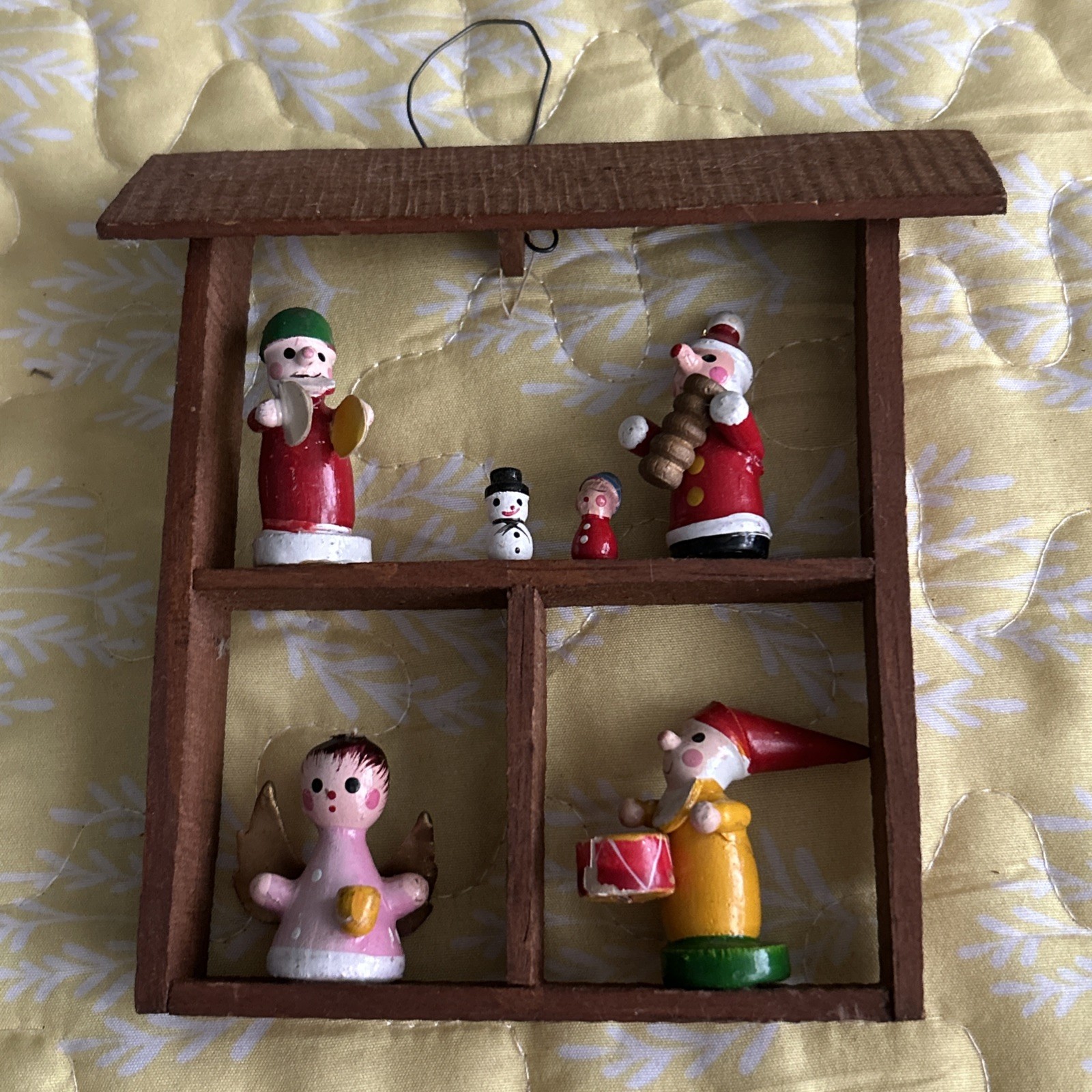 Vintage Wooden Christmas Display Shadow Box Diorama Ornament Shelf Sitter 5.5\