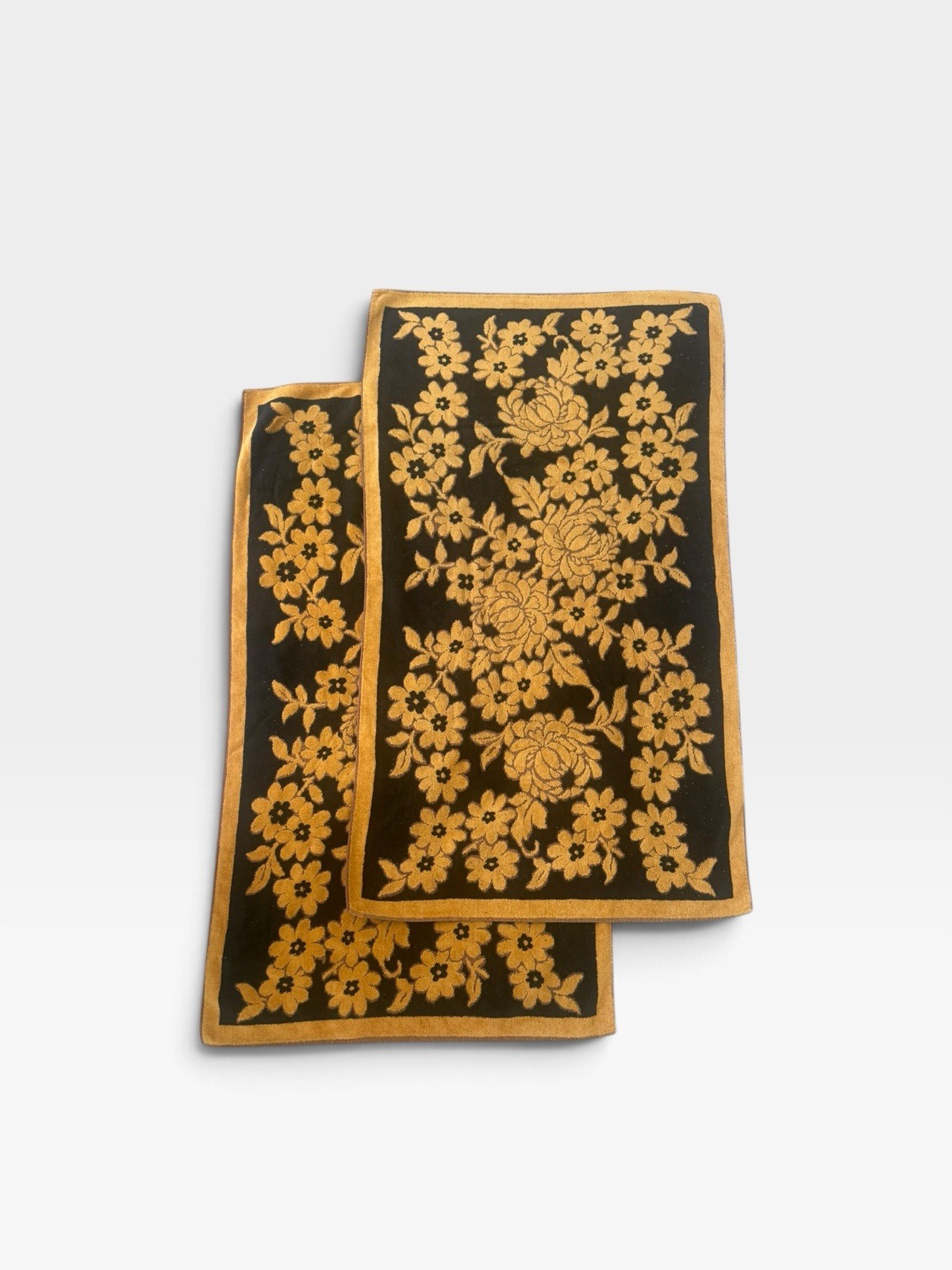 Vintage 1970's Fieldcrest Gold & Black Bath Towel 44x24