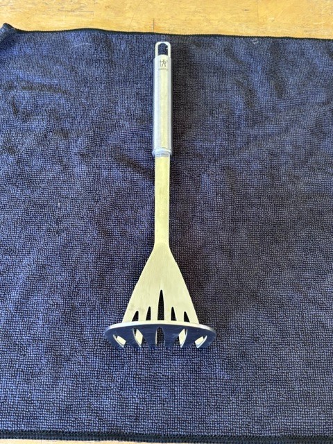 JA HENCKELS INTERNATIONAL 18/10 Stainless Steel 11-3/4 JA HENCKELS INTERNATIONAL 18/10 Stainless Steel 11-3/4