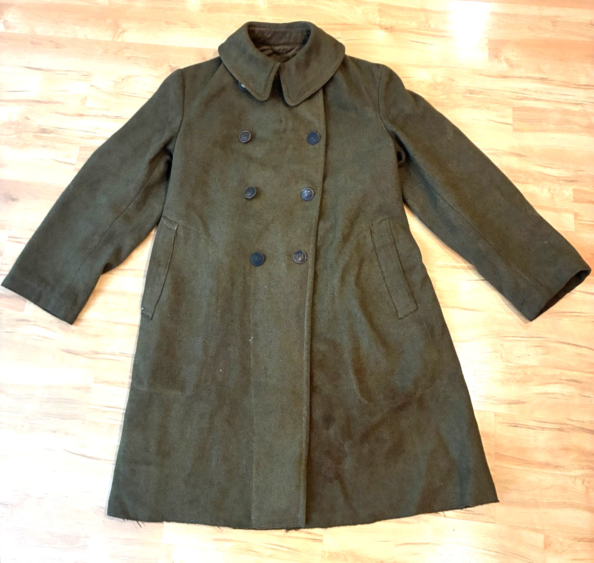 WWII Era US Army M1939 Heavy Wool Overcoat OD Green Double Breasted Eagle Button WWII Era US Army M1939 Heavy Wool Overcoat OD Green Double Breasted Eagle Button