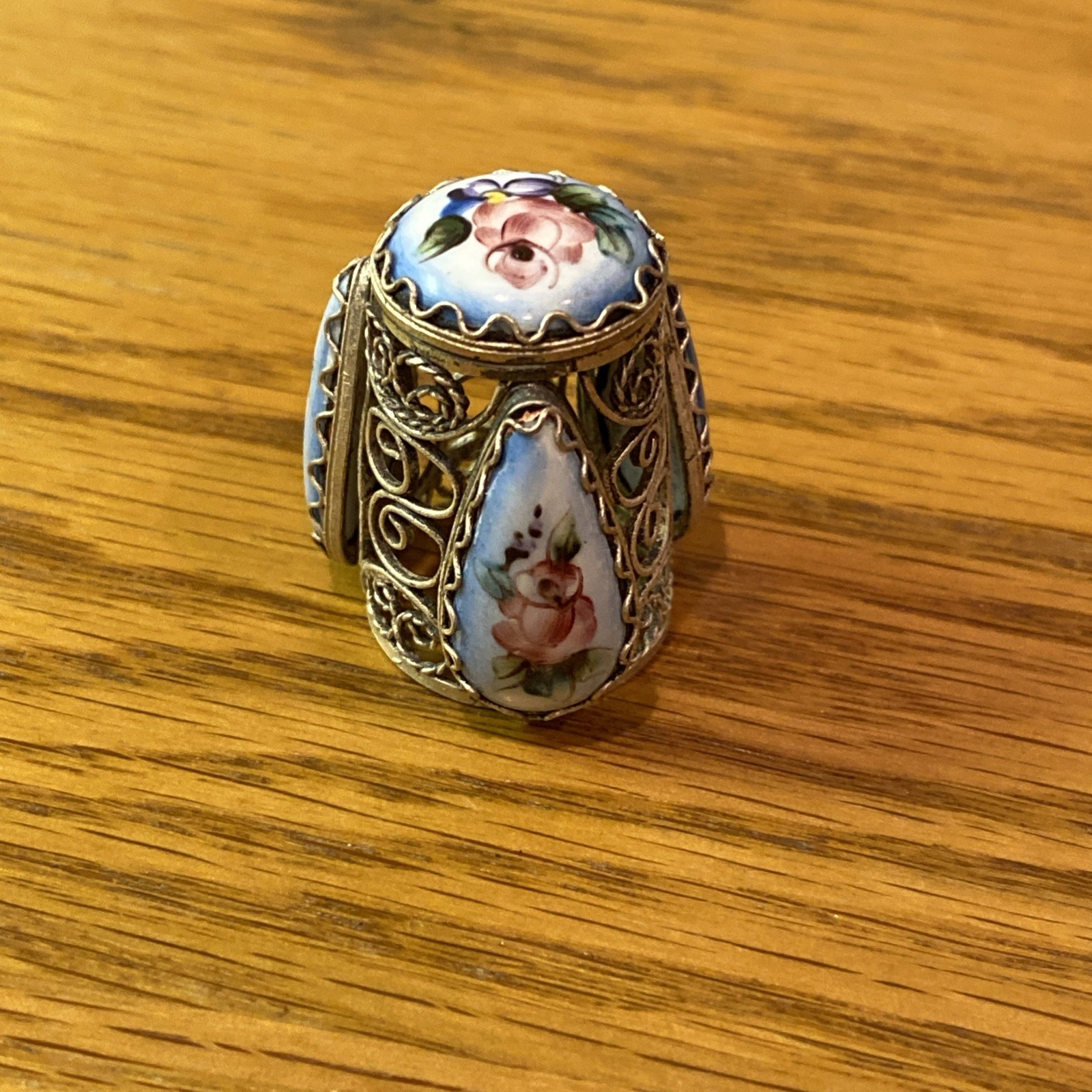 Beautiful  Seamstress Filagree Russian Hand Painted Enamel Flower  Thimble