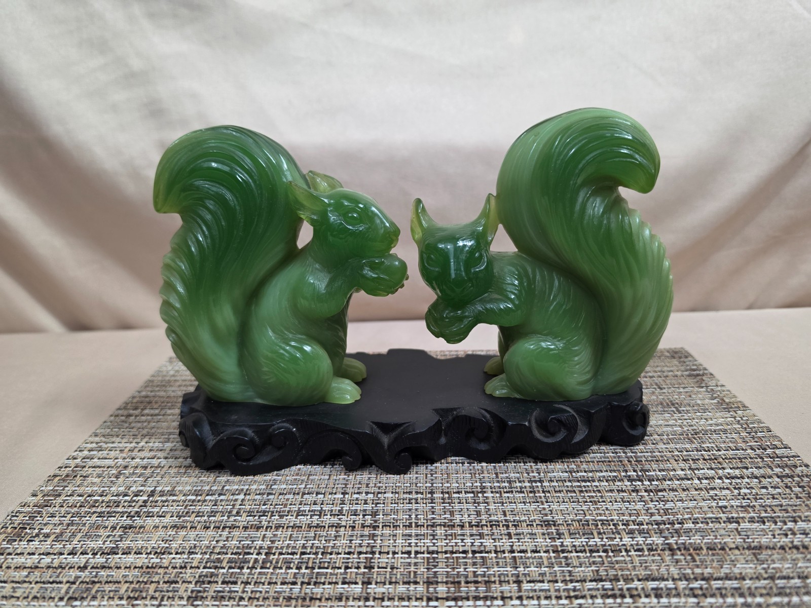VTG Wony Italy Faux Jade Resin Squirrel Figurine Double Set Hollywood Regency VTG Wony Italy Faux Jade Resin Squirrel Figurine Double Set Hollywood Regency