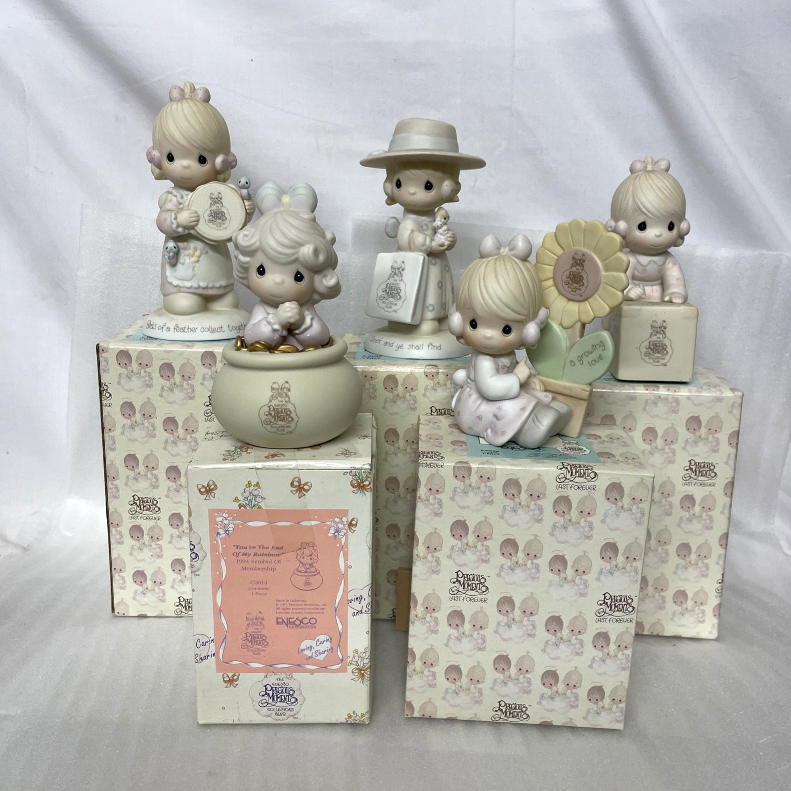VTG LOT OF 5 PRECIOUS MOMENTS 1985-88 1994 SHARING IS UNIVERSAL A GROWING LOVE +