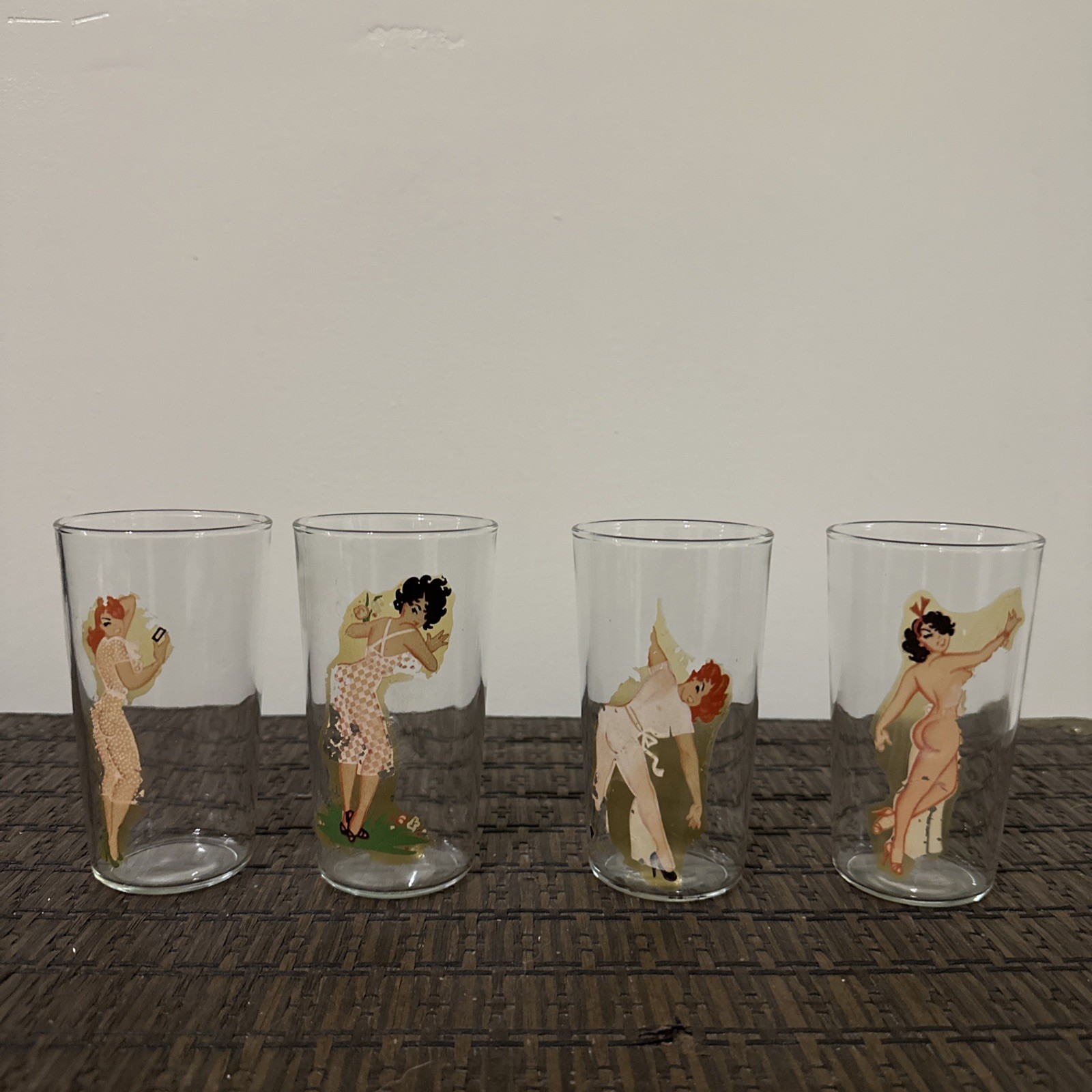 Vintage Pinup Girl Peek-A-Boo Cocktail Glasses Lot Of 4