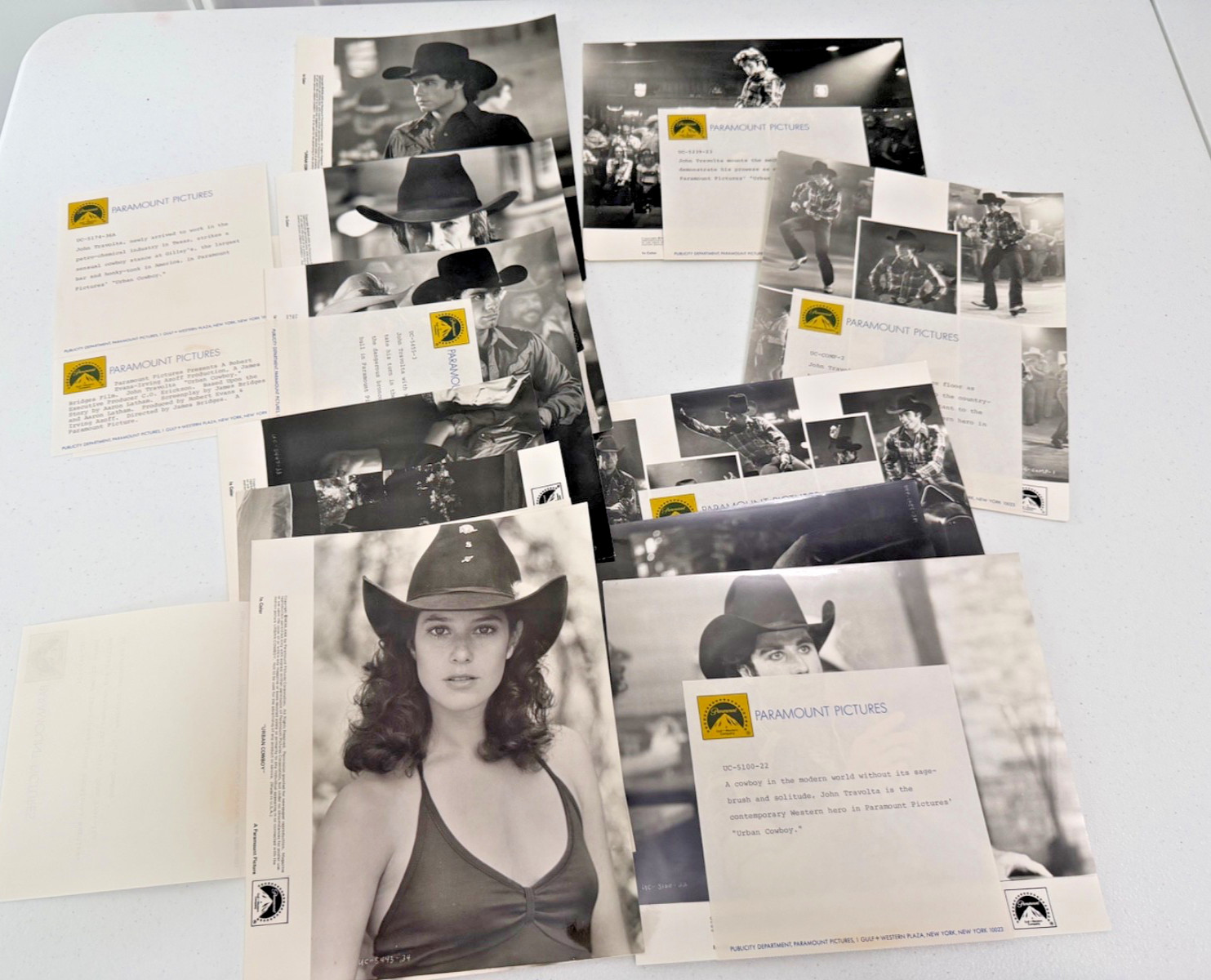 1984 PRESS PHOTOS STARS OF URBAN COWBOY A PARAMOUNT FILM 11 PHOTOS BLACK WHITE