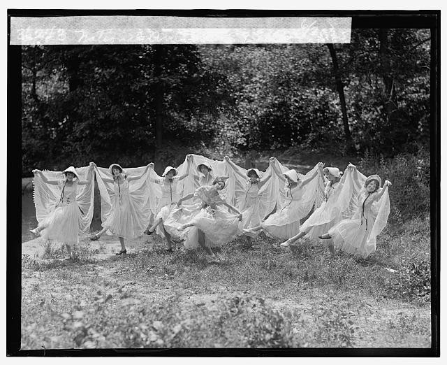 Photo:National American Ballet Dancers Outdoors 1925
