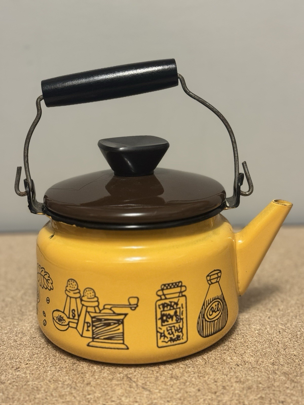 Vintage 1970s Cera-Met Yellow Enamel Tea Kettle Pot Retro Kitchen Spice Graphic Vintage 1970s Cera-Met Yellow Enamel Tea Kettle Pot Retro Kitchen Spice Graphic