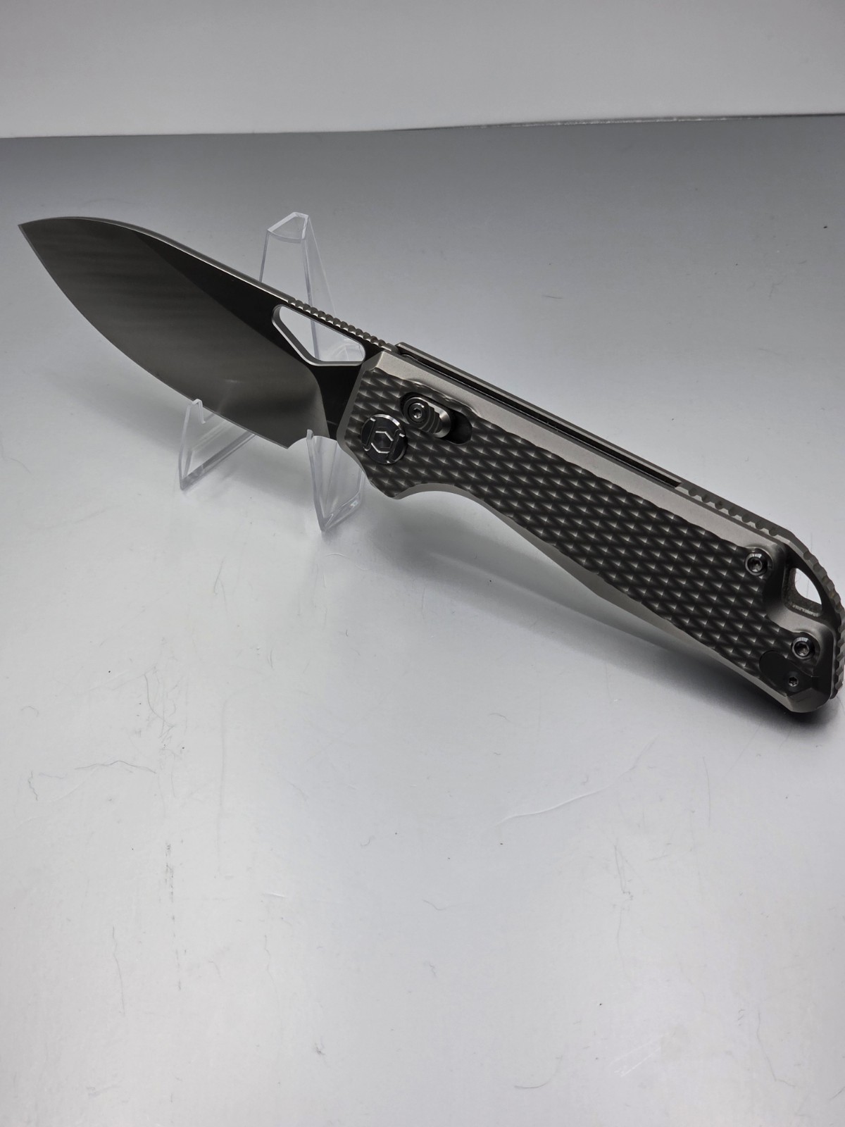 Kunwu Knives Pulsar ambi Lock Gray Titanium Folding Elmax Pocket Knife