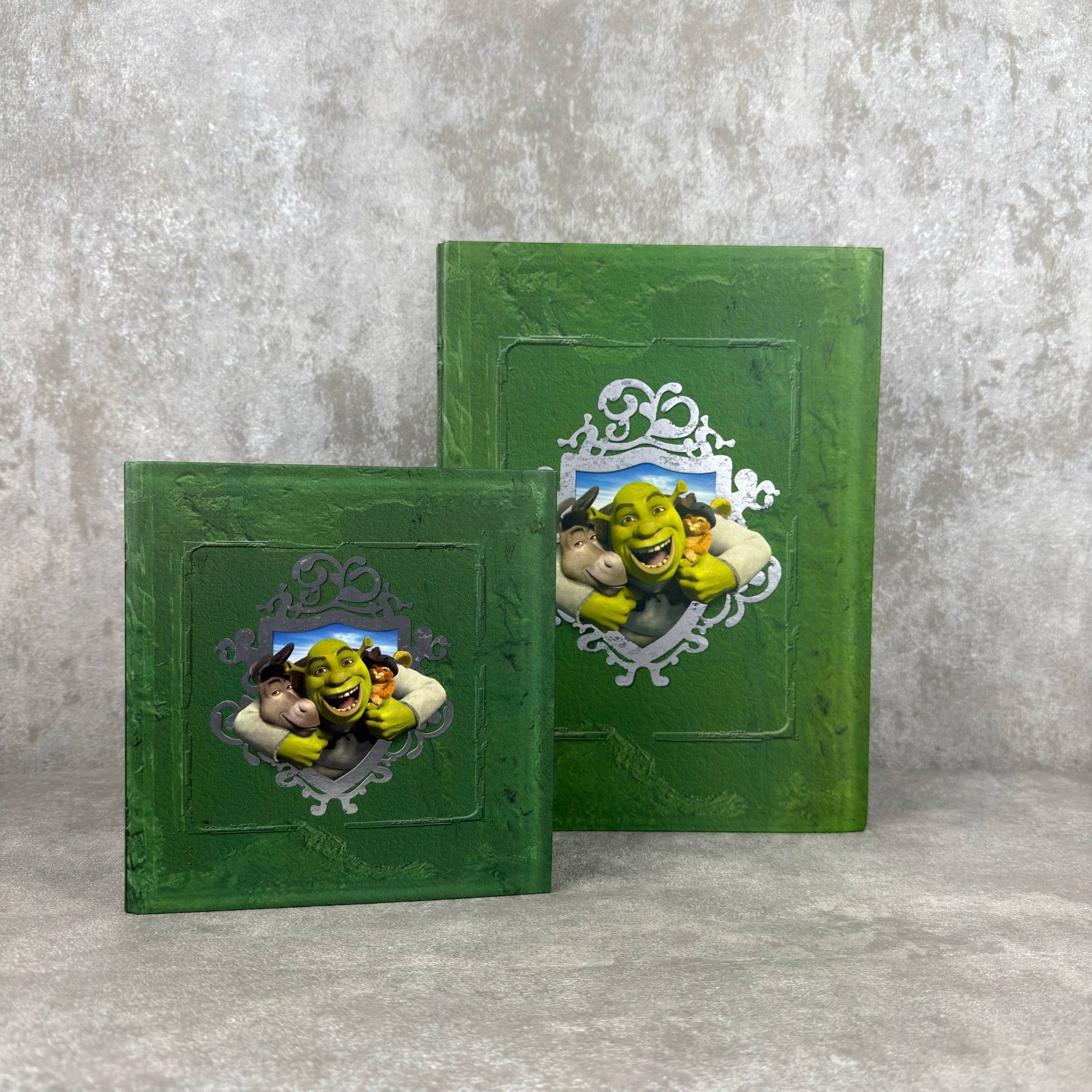 Shrek DreamWorks Complete Medallion Set with Album – Rare Collector’s Item