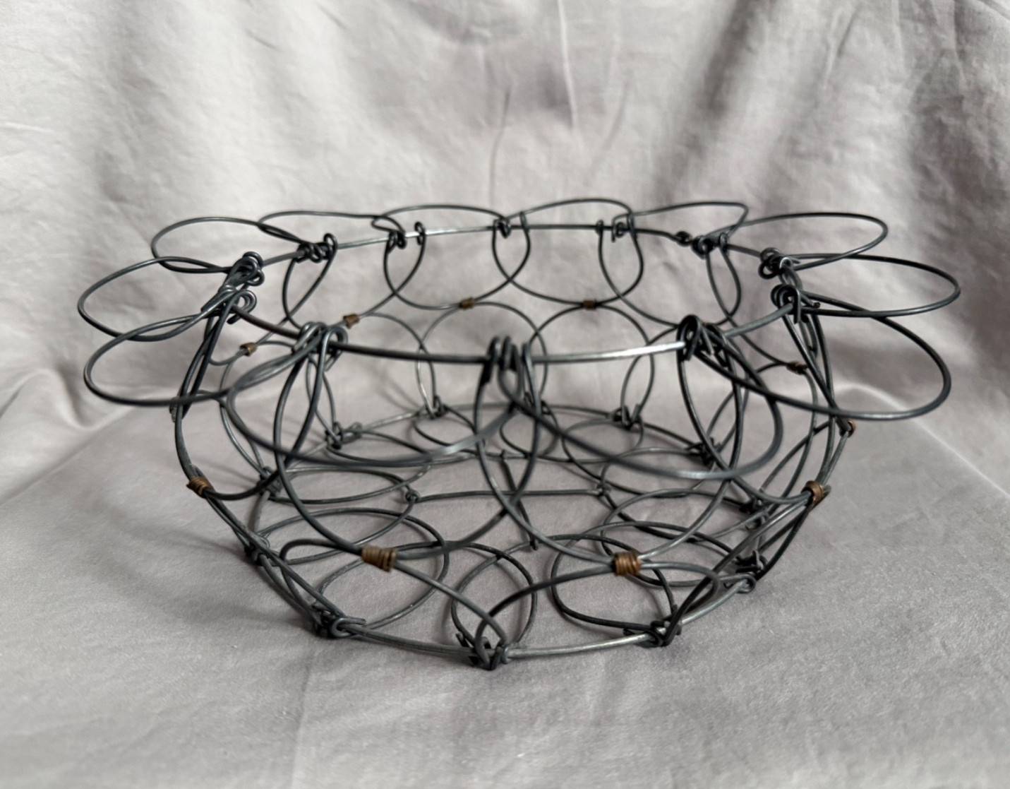 Vintage Collapsible Metal Wire Egg Basket  Farmhouse