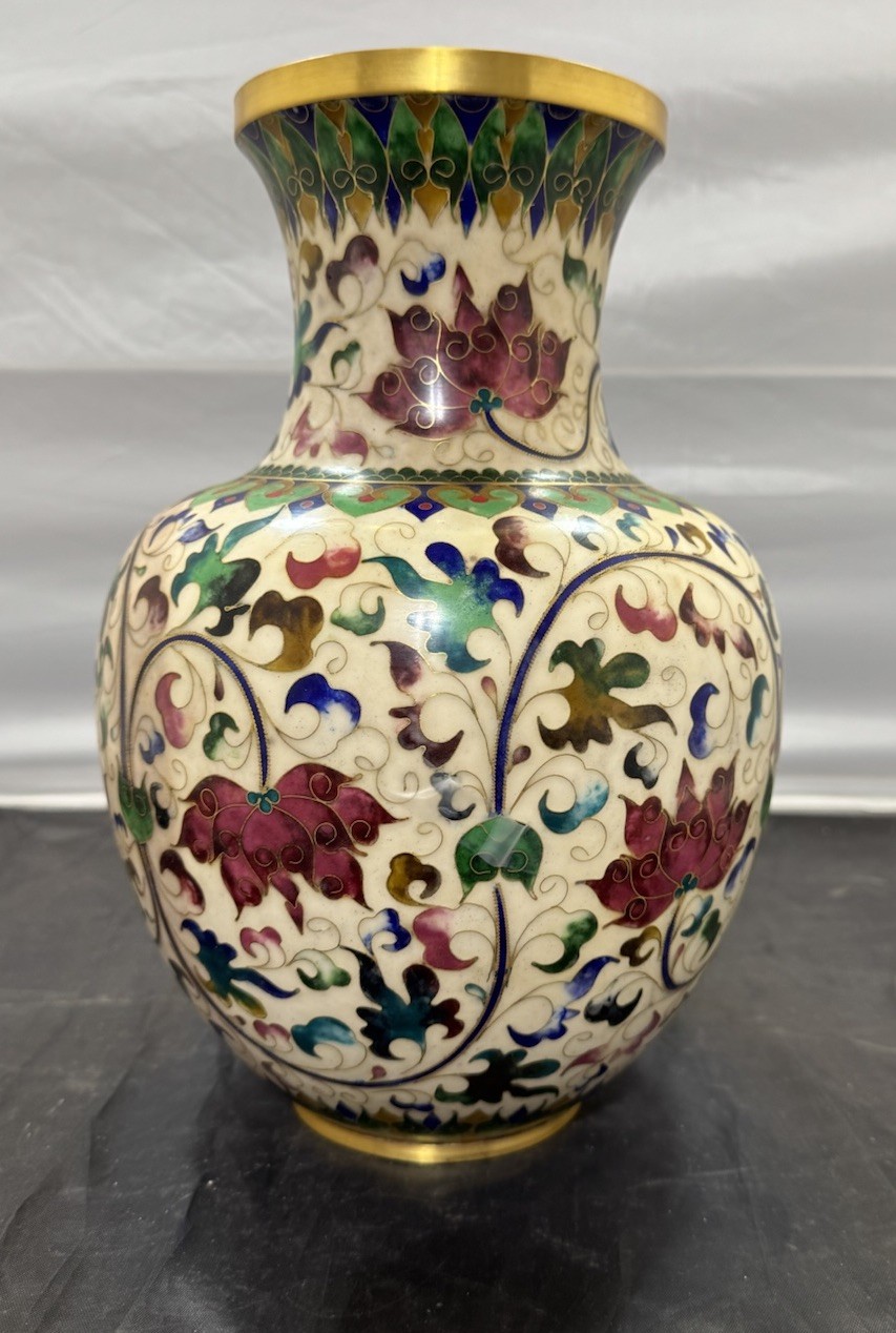 Robert Kuo Signed Chinese Cloisonne Vase 12\