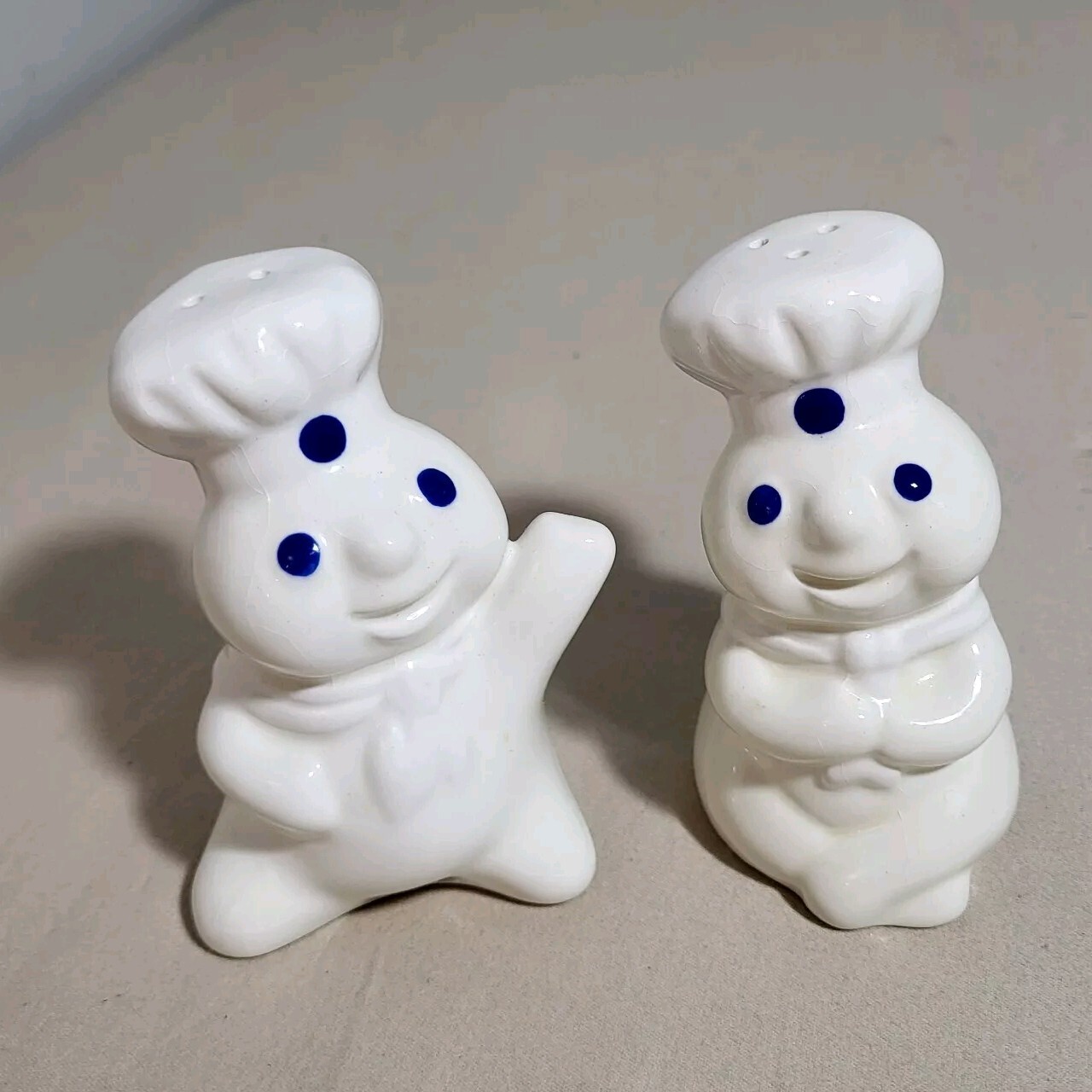 1997 Pillsbury Doughboy  Benjamin&Medwin 4” Ceramic Salt & Pepper Shaker Set