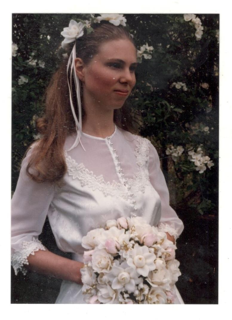 Vintage Photo Pretty Young Woman 1970\'sBride Wedding Found Art CDJ3 b