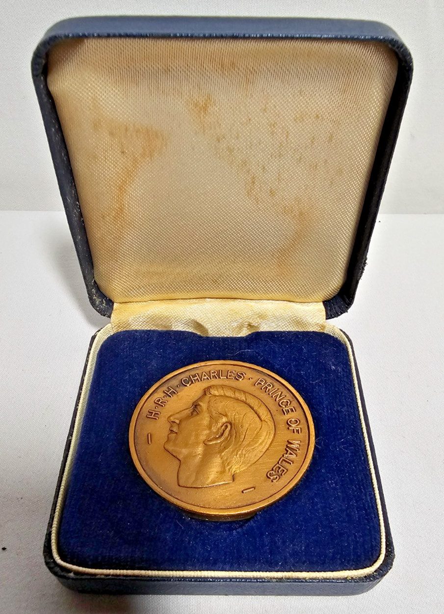 1969 Investiture HRH Prince Charles Prince of Wales Bronze Commerative Medal/Box