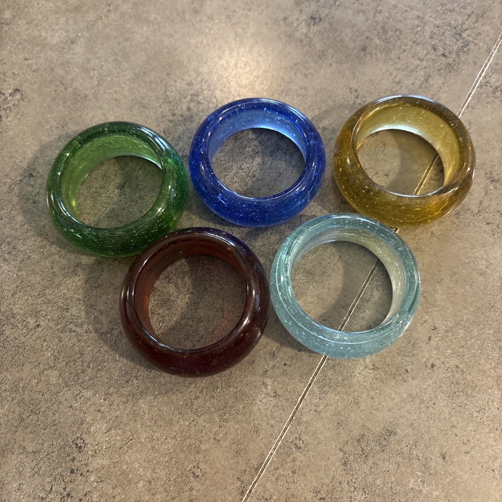 Vtg Set of 5 Sea Glass Art Blown Glass Bubble  Napkin Rings Blue, Multi Colors