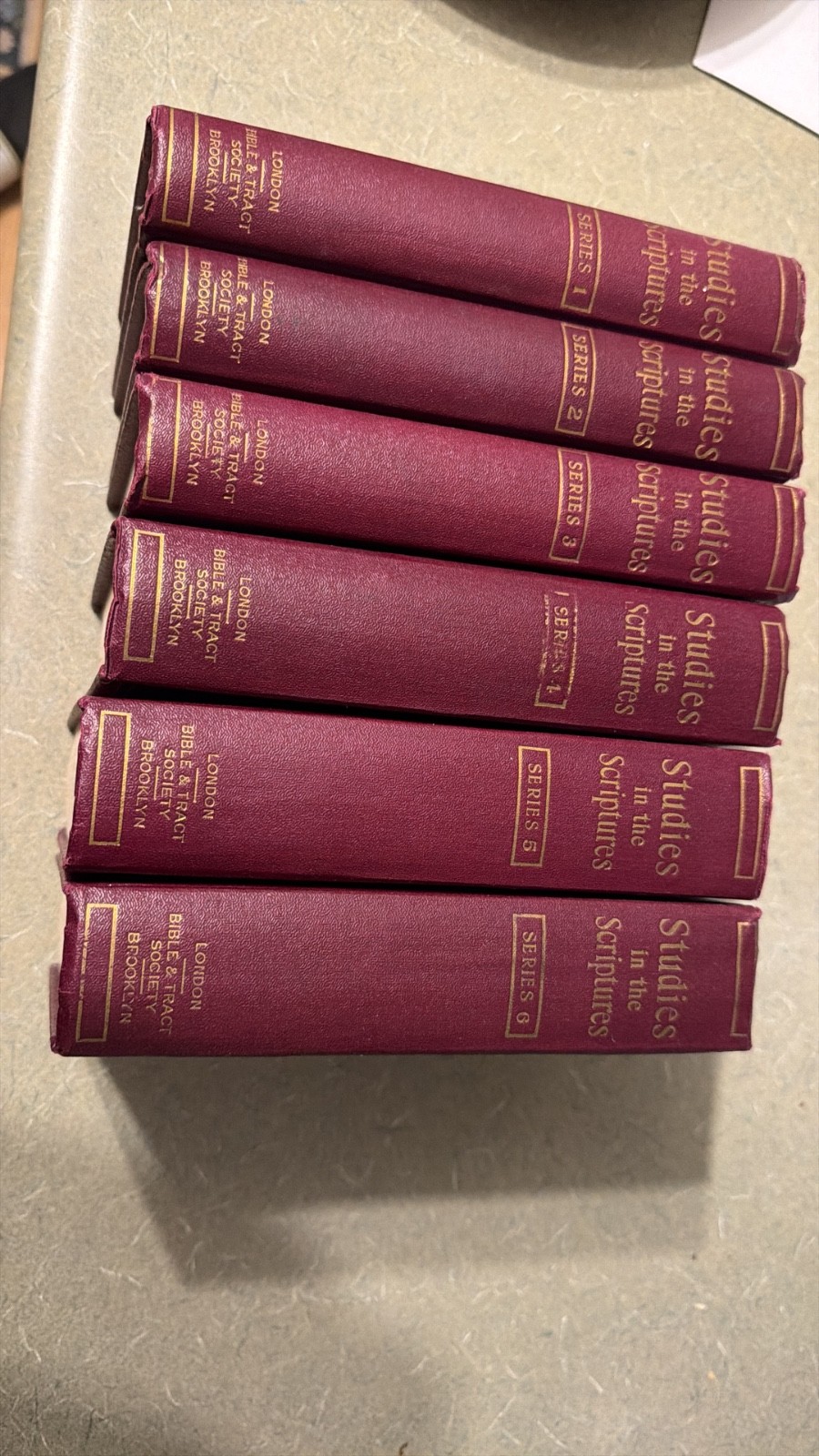 Watchtower studies in the scriptures 6 vols Winged globe exceptionally nice Watchtower studies in the scriptures 6 vols Winged globe exceptionally nice
