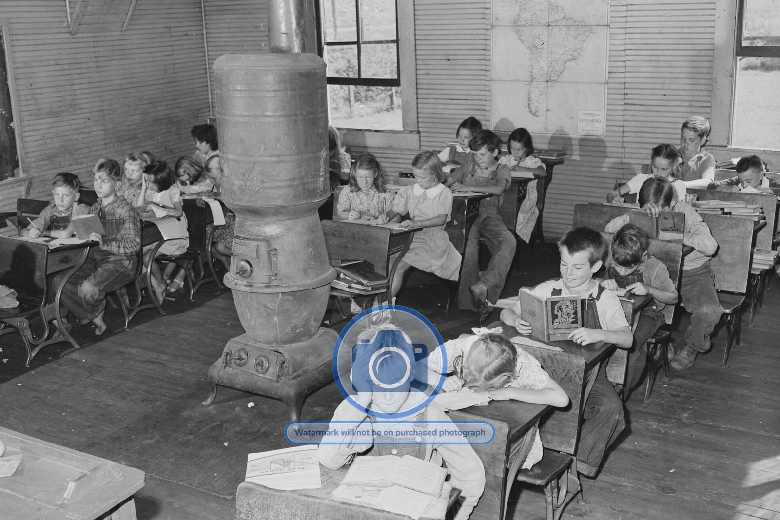 COAL MINERS CHILDREN IN SCHOOL HOUSE ROOM INTERIOR 4X6 POSTCARD PHOTO