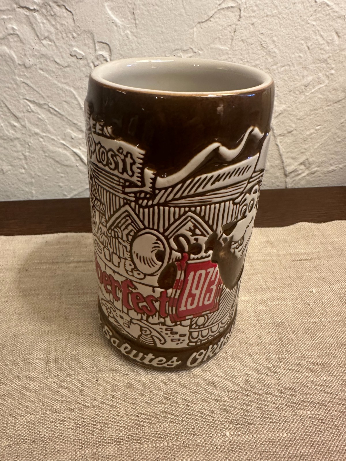 Hamm\'s Bear Beer Salutes Oktoberfest Stein 1973 Ceramarte Brazil MINT - 1