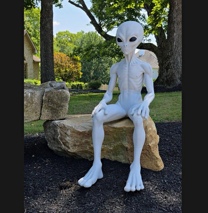 The Traveler 3ft tall Alien perfect for mancave , gameroom,business,Halloween The Traveler 3ft tall Alien perfect for mancave , gameroom,business,Halloween