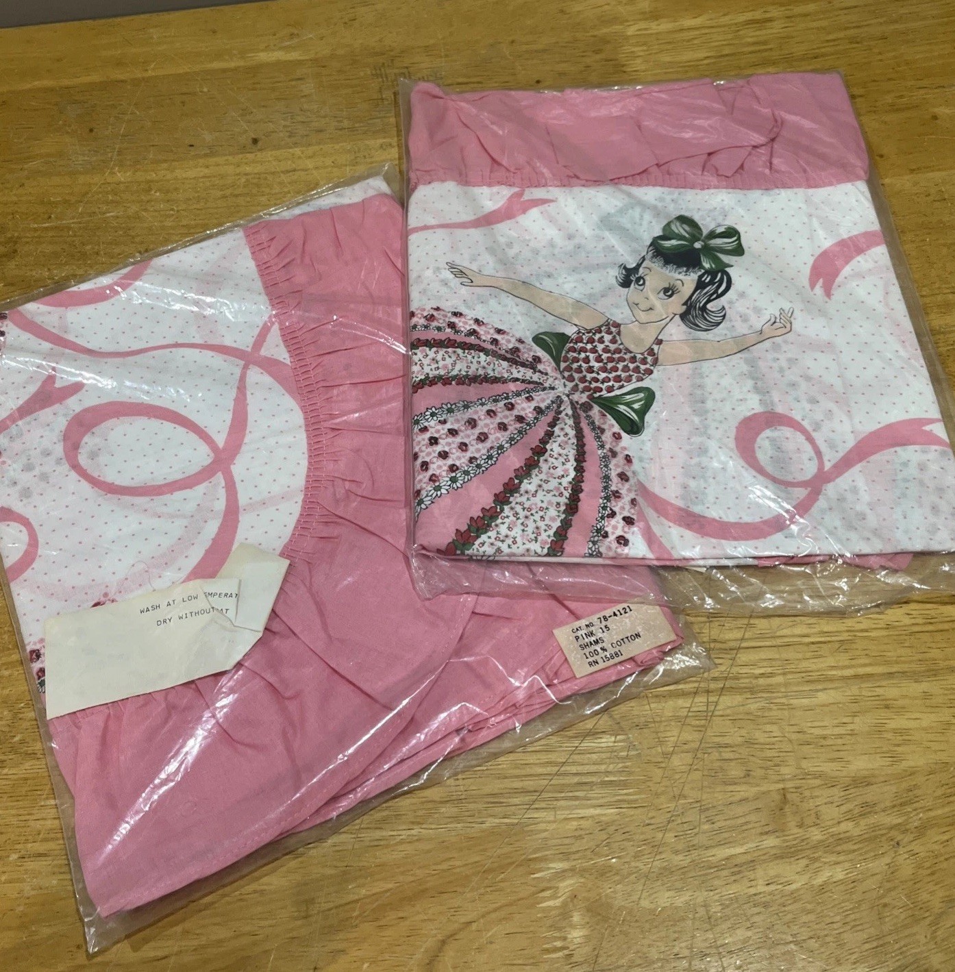 Vintage Southern Belle Dancing Girl Floral Pink Cottage (2) Shams NOS Ruffled