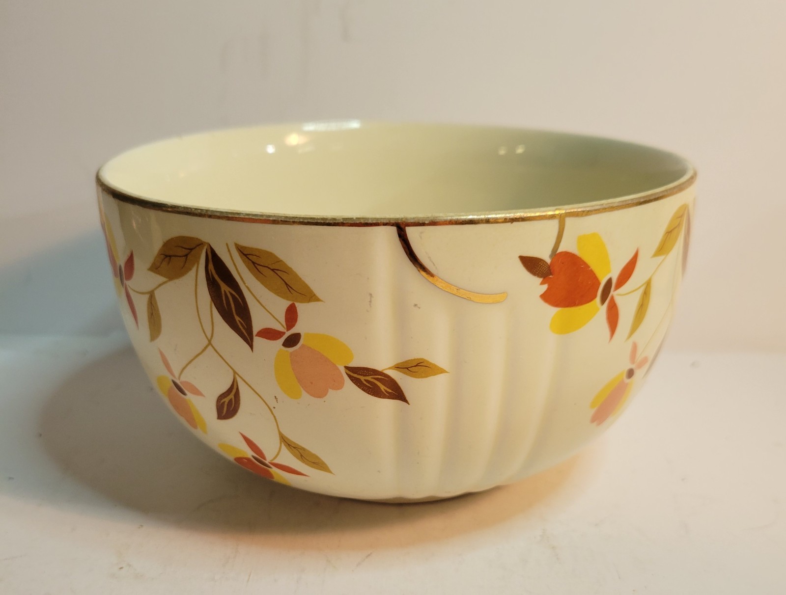 Hall's Superior Small Mixing Bowl 6