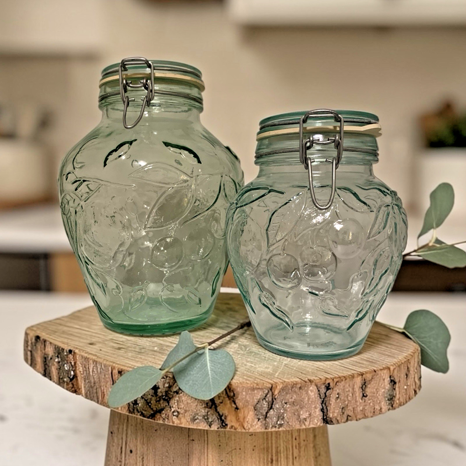 VITORIA ETRUSCA Hermetic GREEN TINT CANISTERS Made In Italy VINTAGE Set Of 2 VITORIA ETRUSCA Hermetic GREEN TINT CANISTERS Made In Italy VINTAGE Set Of 2