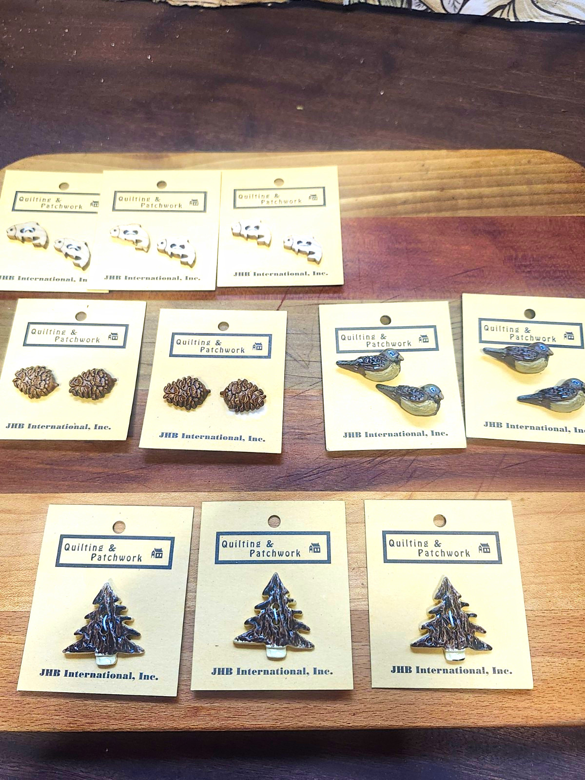 lot unique nature vtg. Novelty Wood Buttons Birds,Fish, pinecones, trees lot unique nature vtg. Novelty Wood Buttons Birds,Fish, pinecones, trees