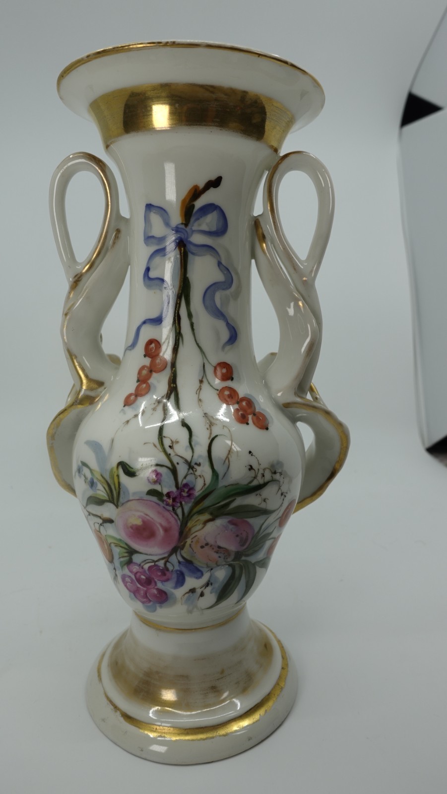 VISTA ALEGRE Porcelain Urn Vase  10\