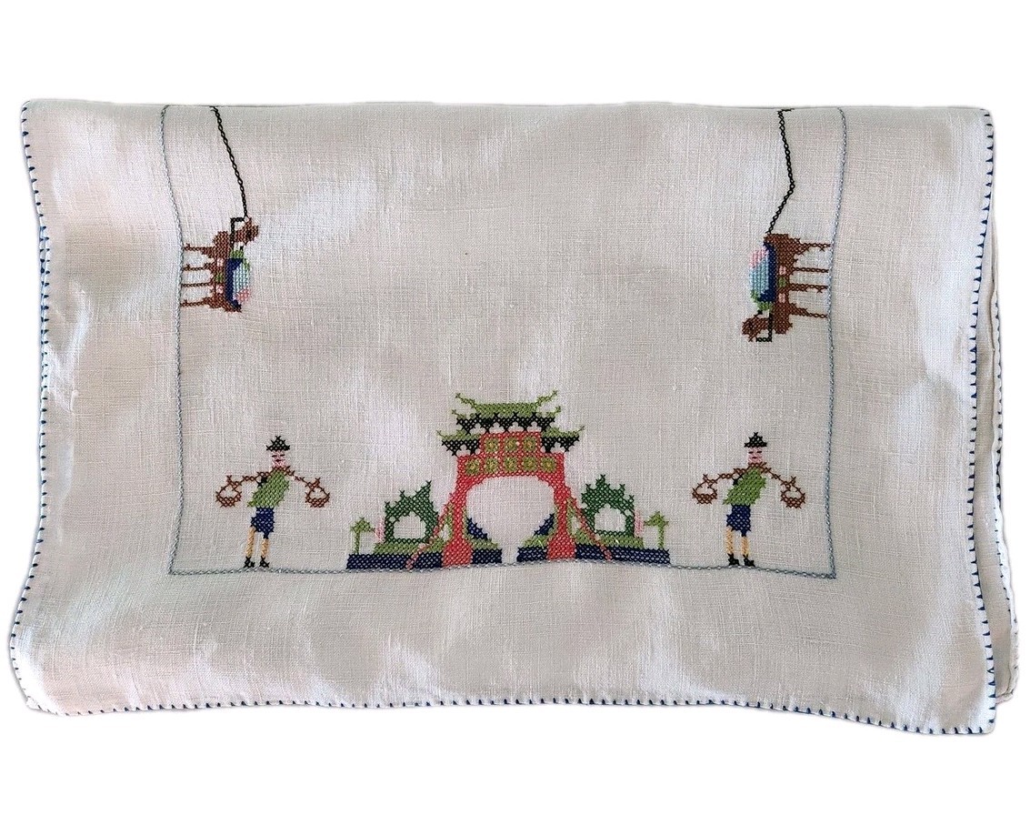 Chinoiserie Embroidered Pagoda Asian-themed Vintage Linen Table Runner MCM