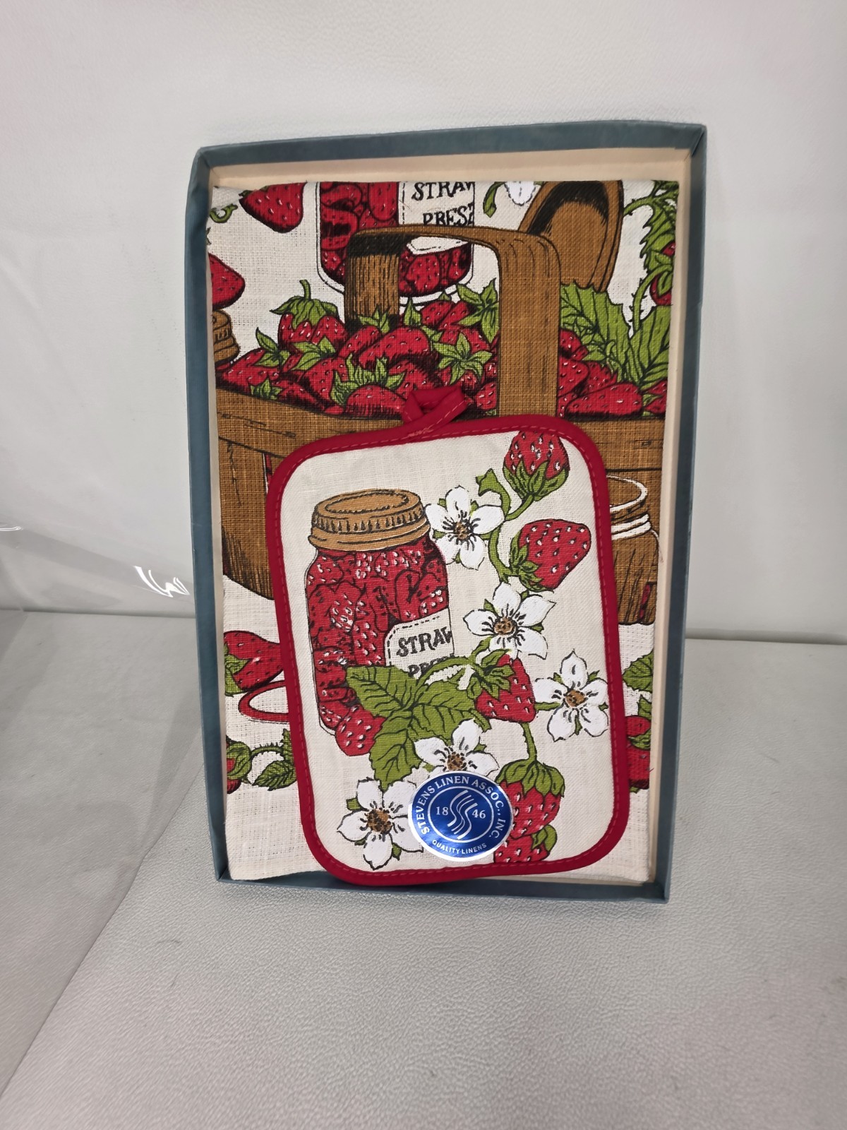 Vintage Stevens Linen Strawberry Pure Linen Tea Towel & Pot Holder Set NOS