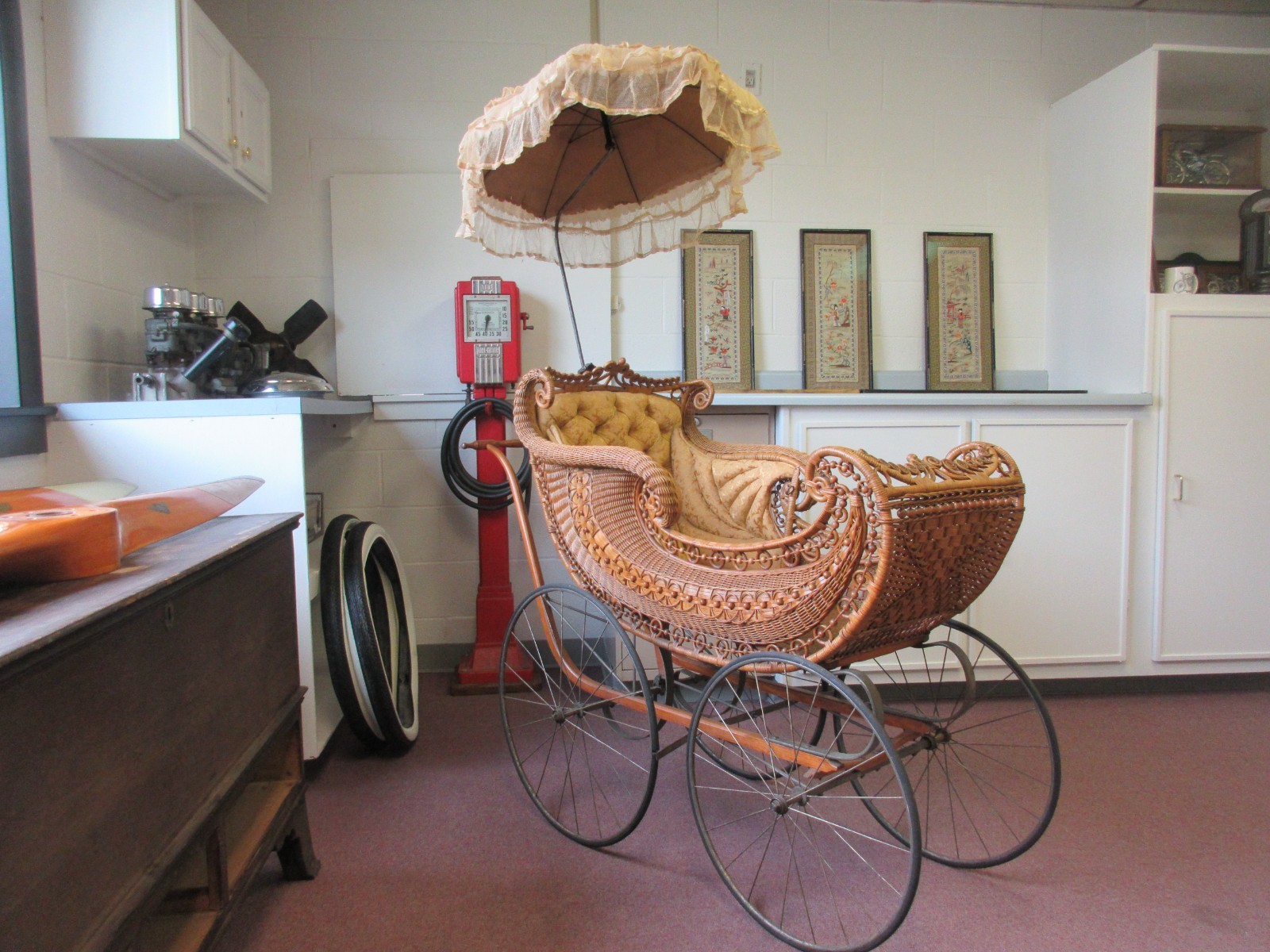 ANTIQUE PERAMBULATOR WICKER CARRIAGE ORNATE Late Victorian Era Circa 1895-1905 ANTIQUE PERAMBULATOR WICKER CARRIAGE ORNATE Late Victorian Era Circa 1895-1905