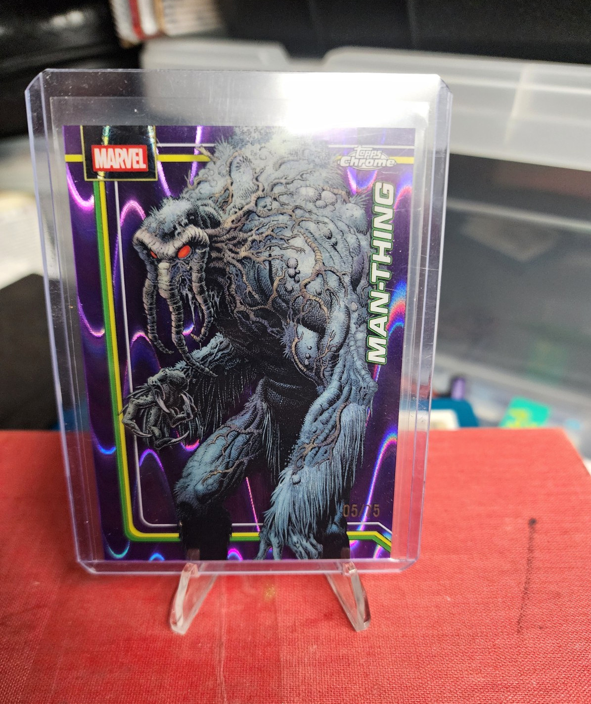 Topps 2026 Topps Chrome Marvel Man-Thing #075 Purple Raywave /75