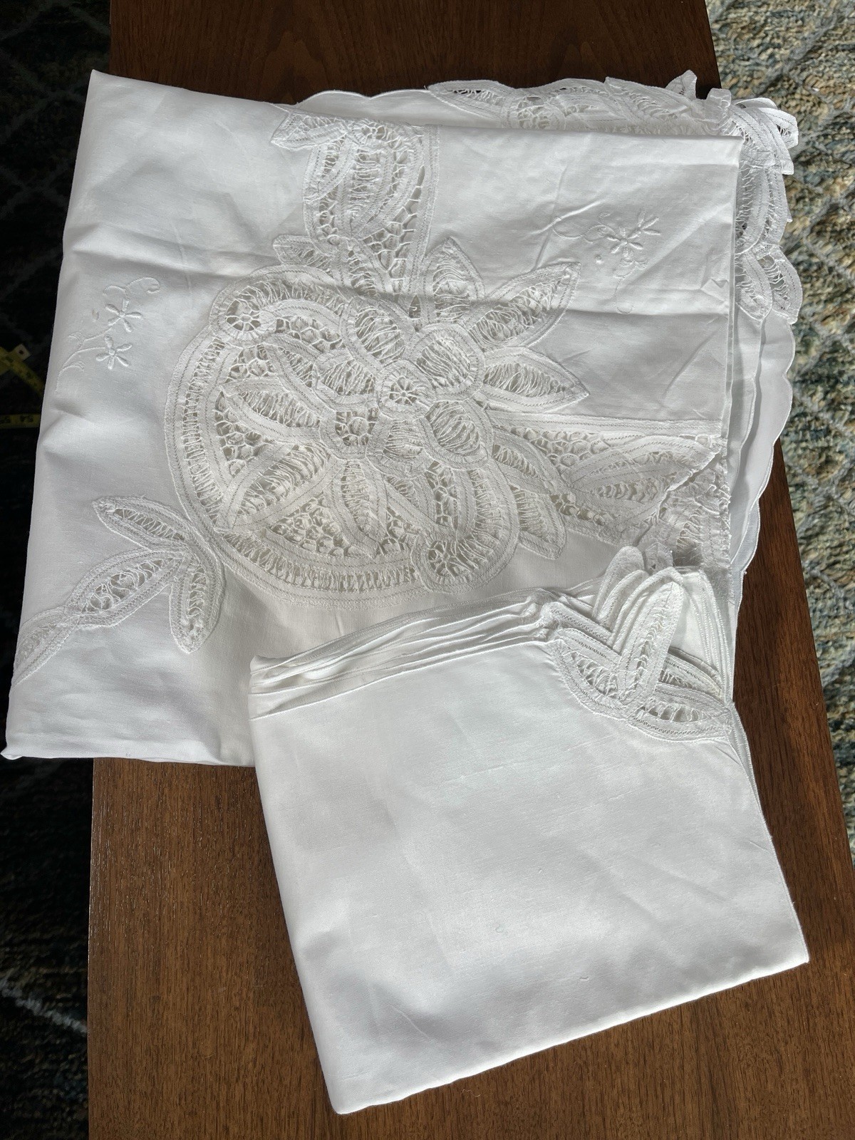 NWT VTG BATTENBURG LACE & FANCY FLORAL CUT OUT 68” ROUND TABLECLOTH - 8 NAPKINS