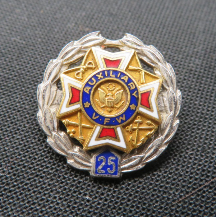 VFW Auxiliary Veterans of Foreign Wars Ster-G.F. 25 Year Member Award Lapel Pin